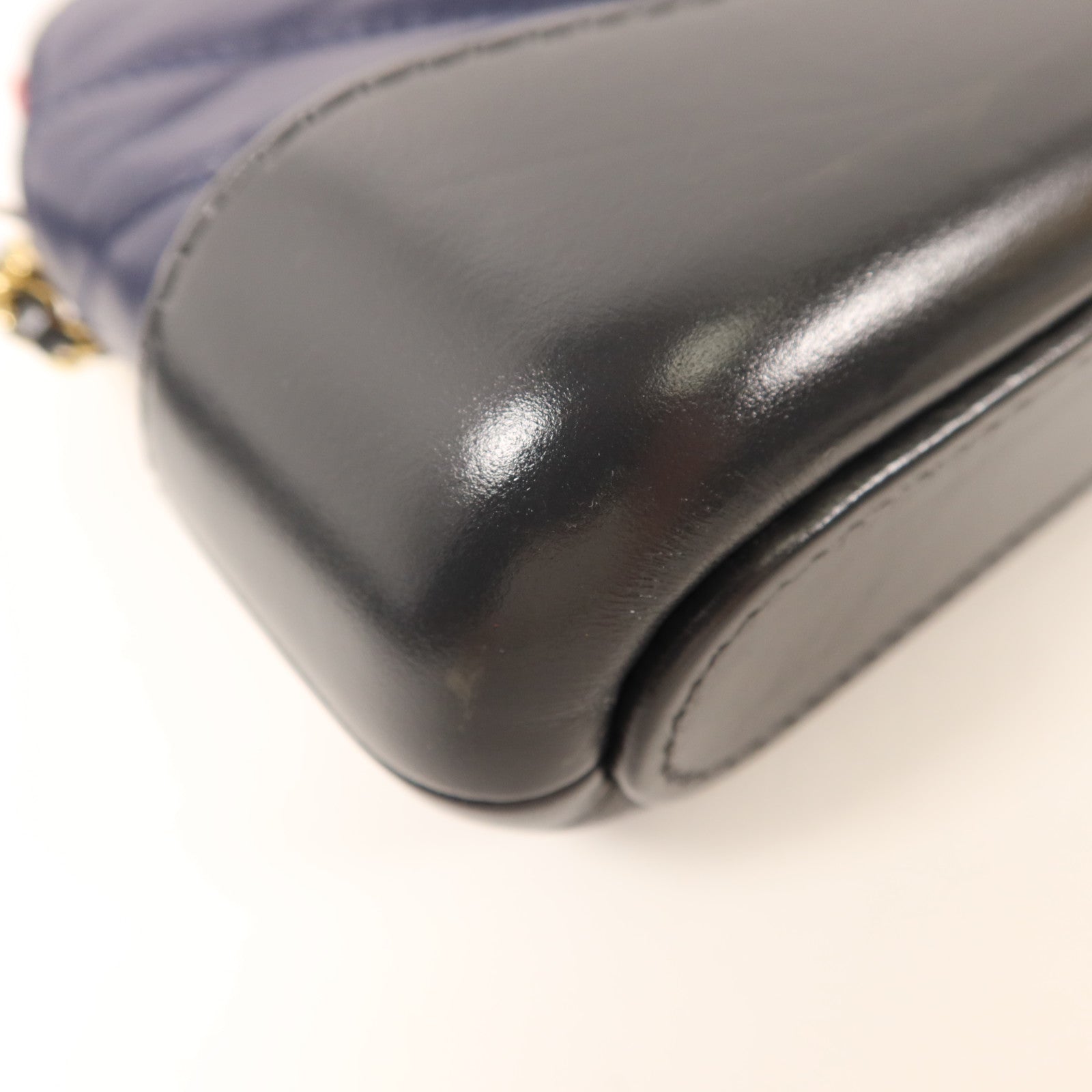 CHANEL 牛皮皮革Gabrielle Wallet On Chain鏈帶肩背袋