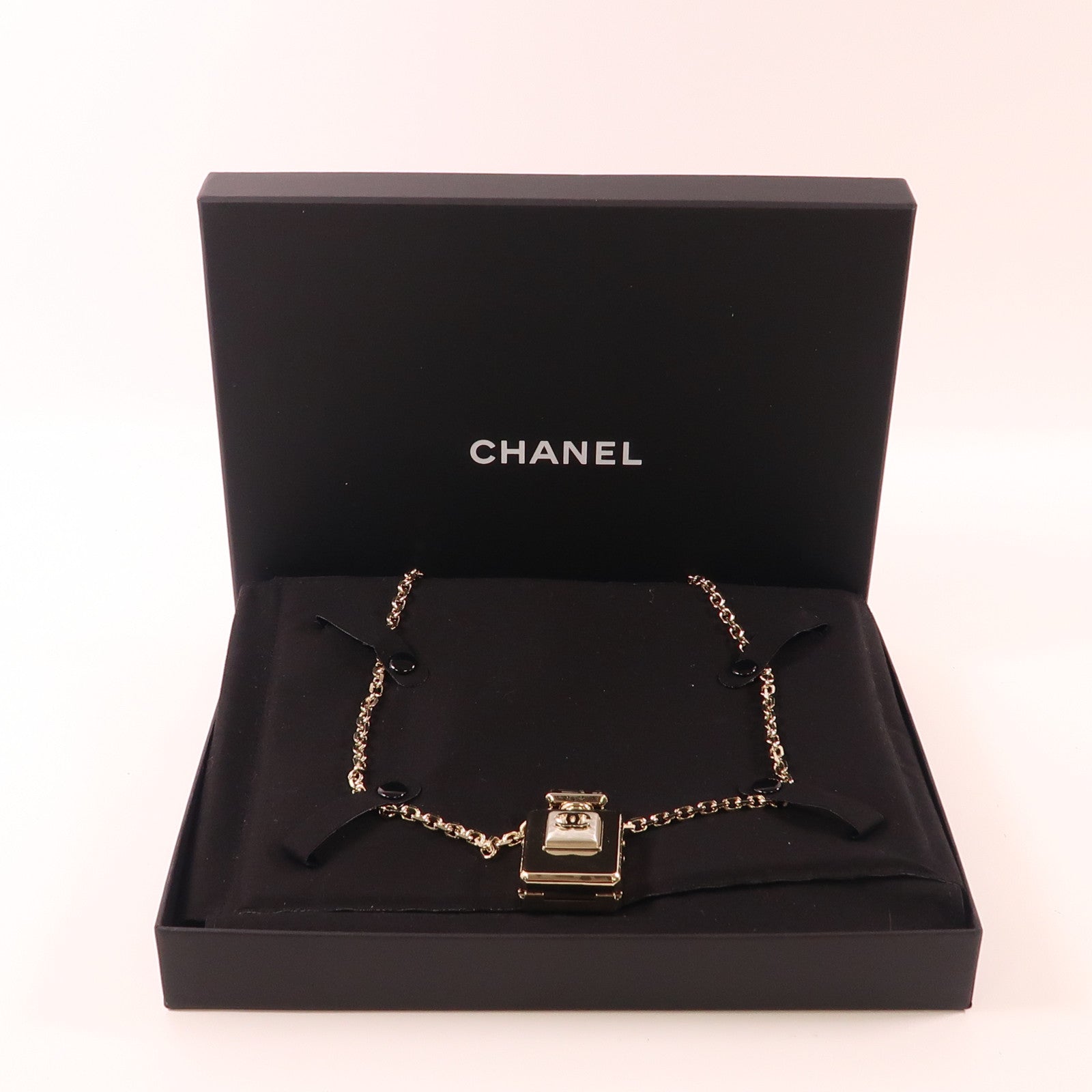 CHANEL CC Necklace Metal Gold