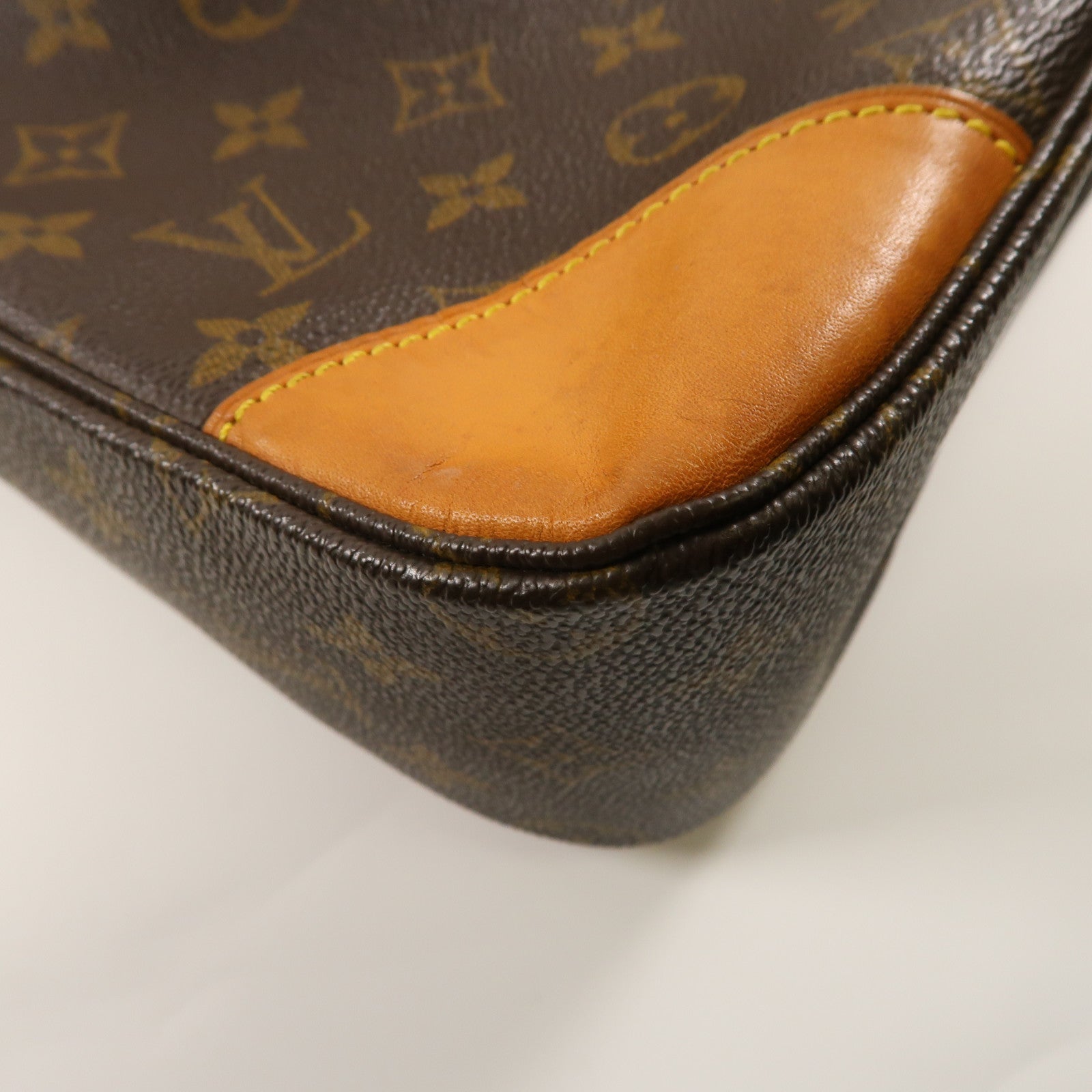 LOUIS VUITTON Monogram Boulogne肩背袋啡色