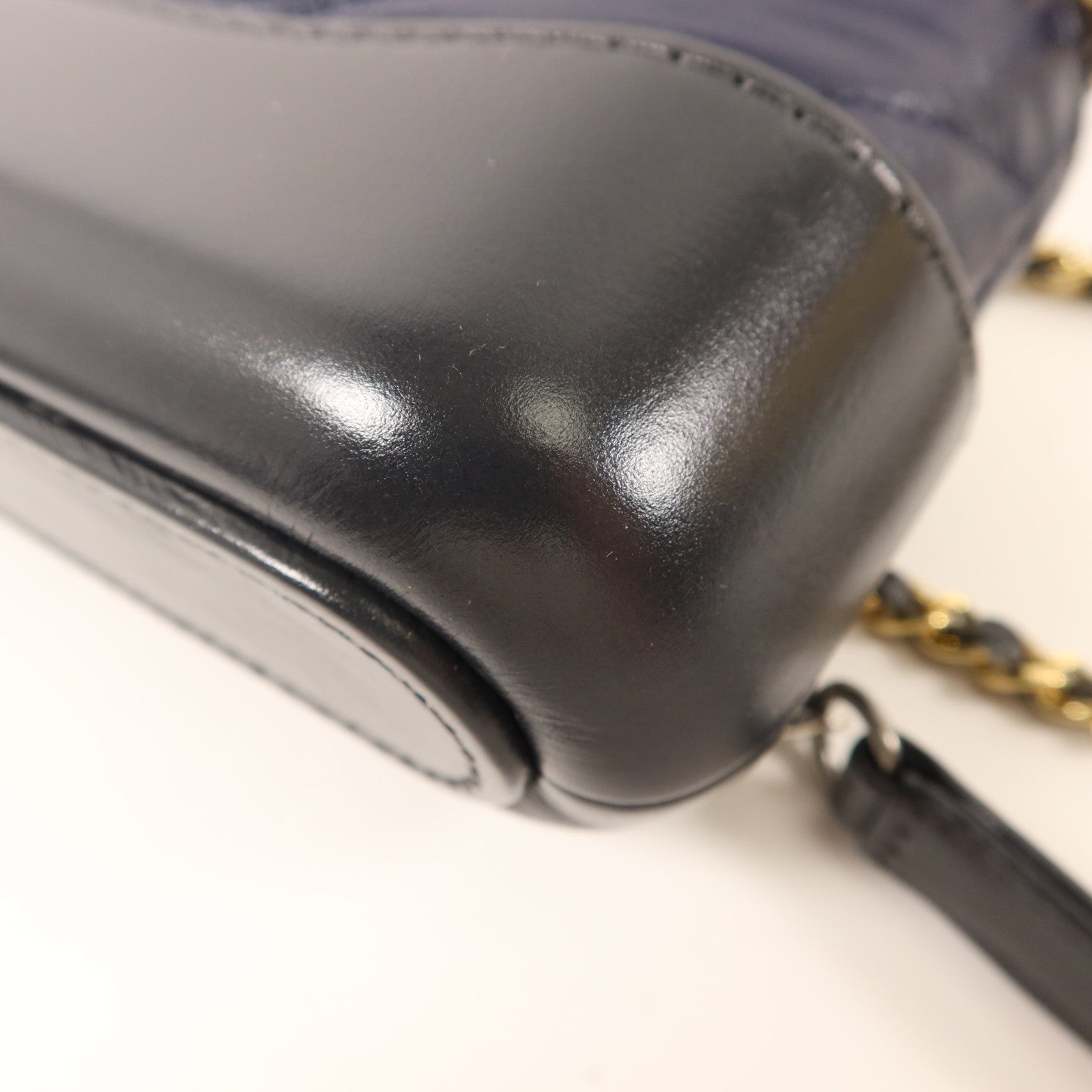 CHANEL 牛皮皮革Gabrielle Wallet On Chain鏈帶肩背袋