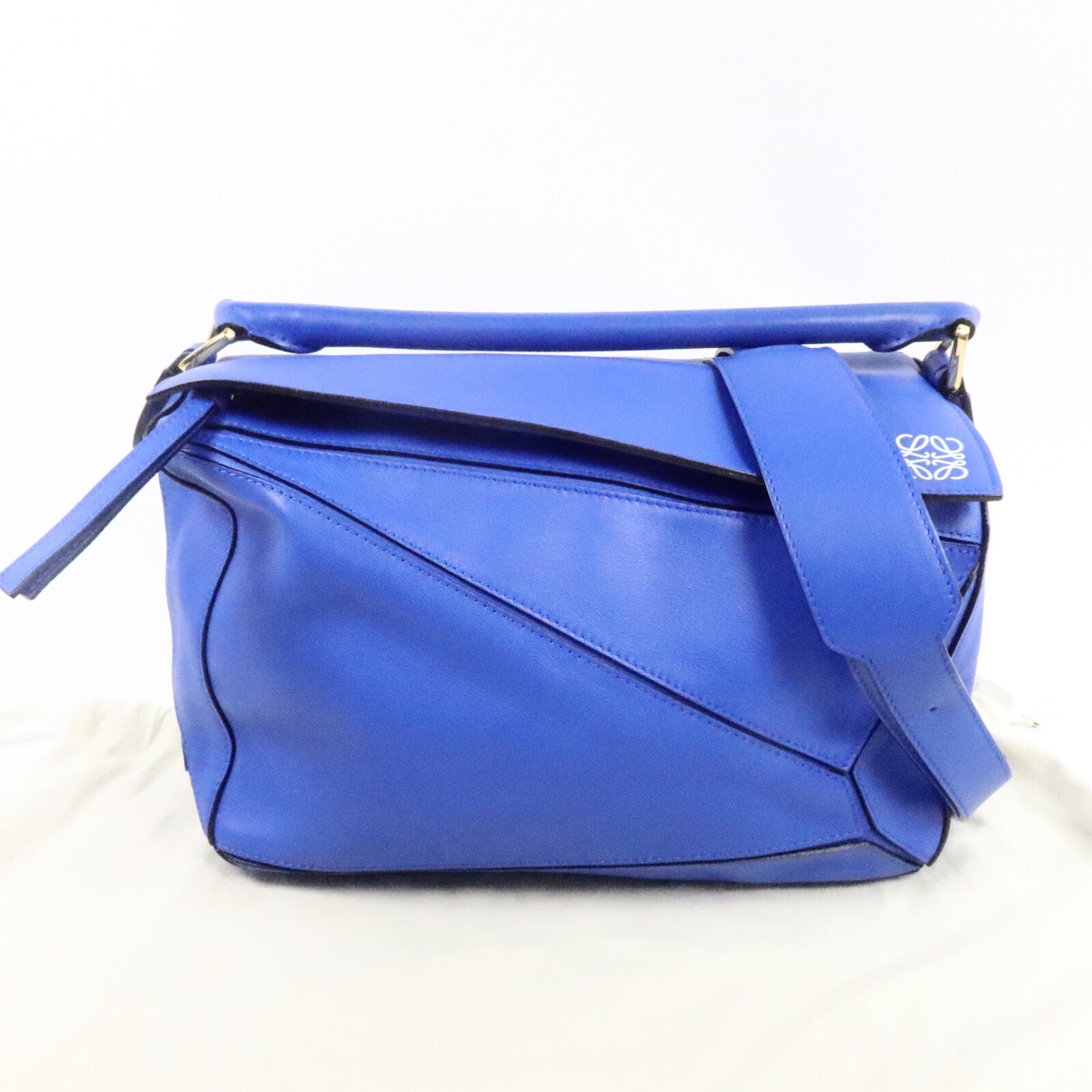 LOEWE 牛皮皮革Puzzle Medium手挽肩背兩用袋