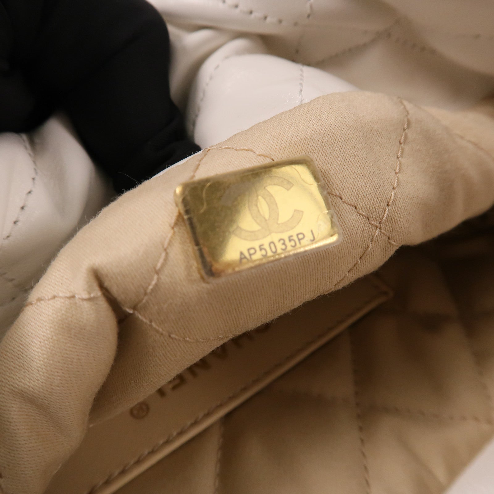 CHANEL 【激減優惠】牛皮皮革22 Mini鏈帶肩背袋