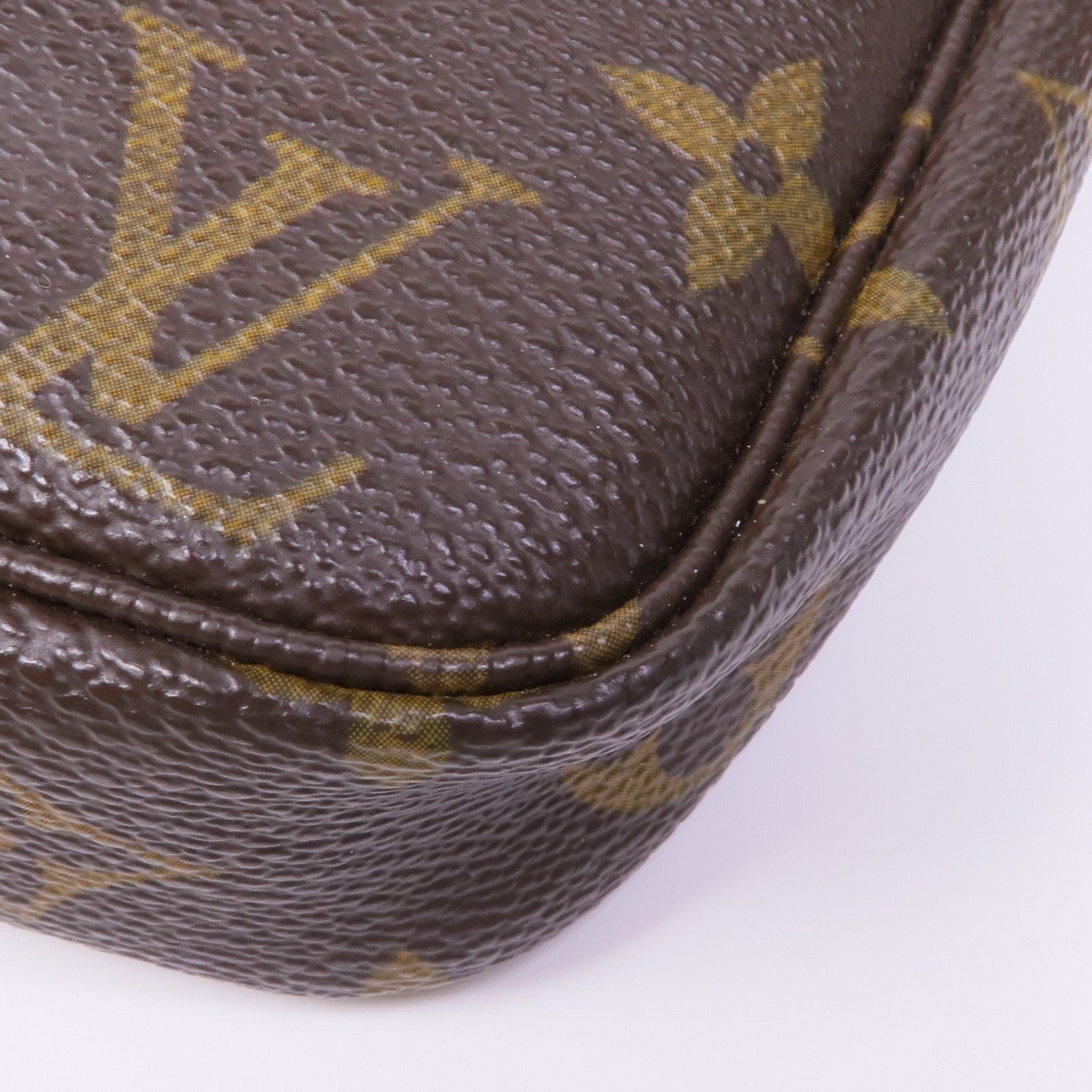LOUIS VUITTON Monogram Pochette Accessoires金扣手拿包棕色