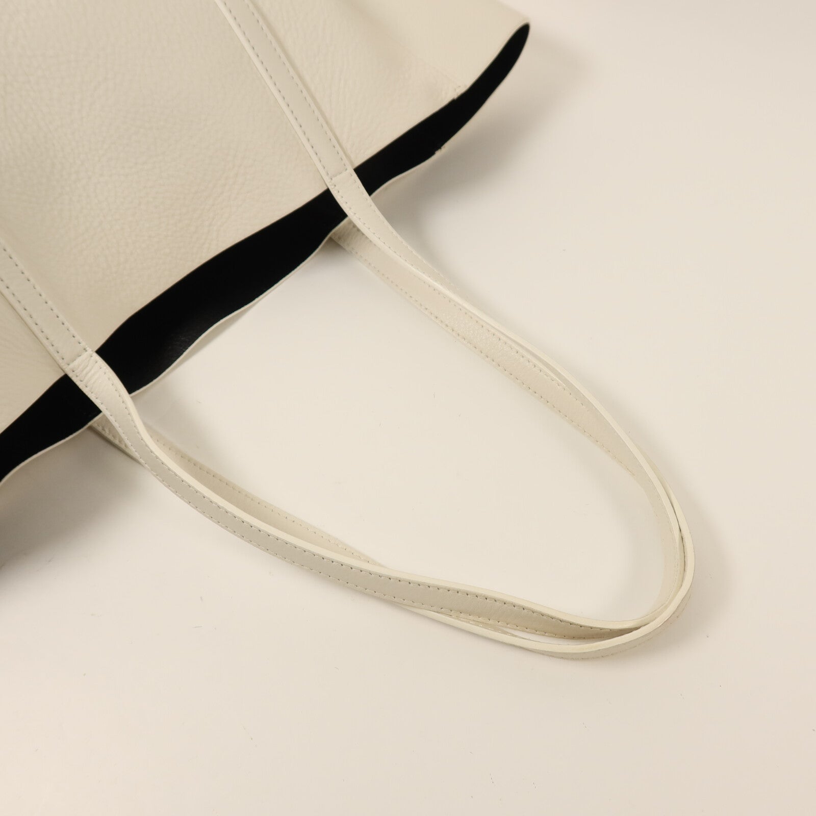BALENCIAGA 牛皮皮革Everyday Tote Bag銀扣手挽袋