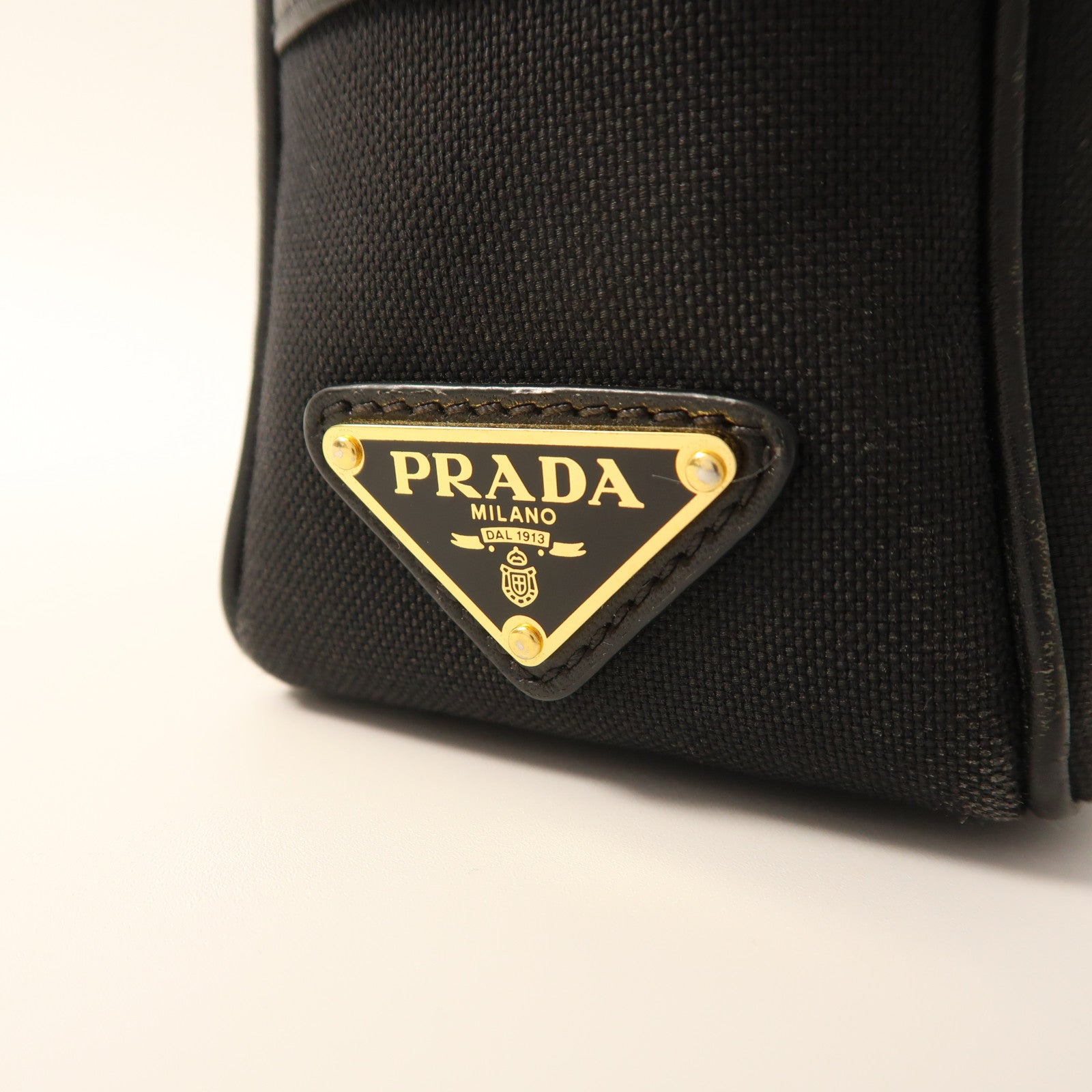 PRADA 帆布Shoulder Bag金扣肩背袋