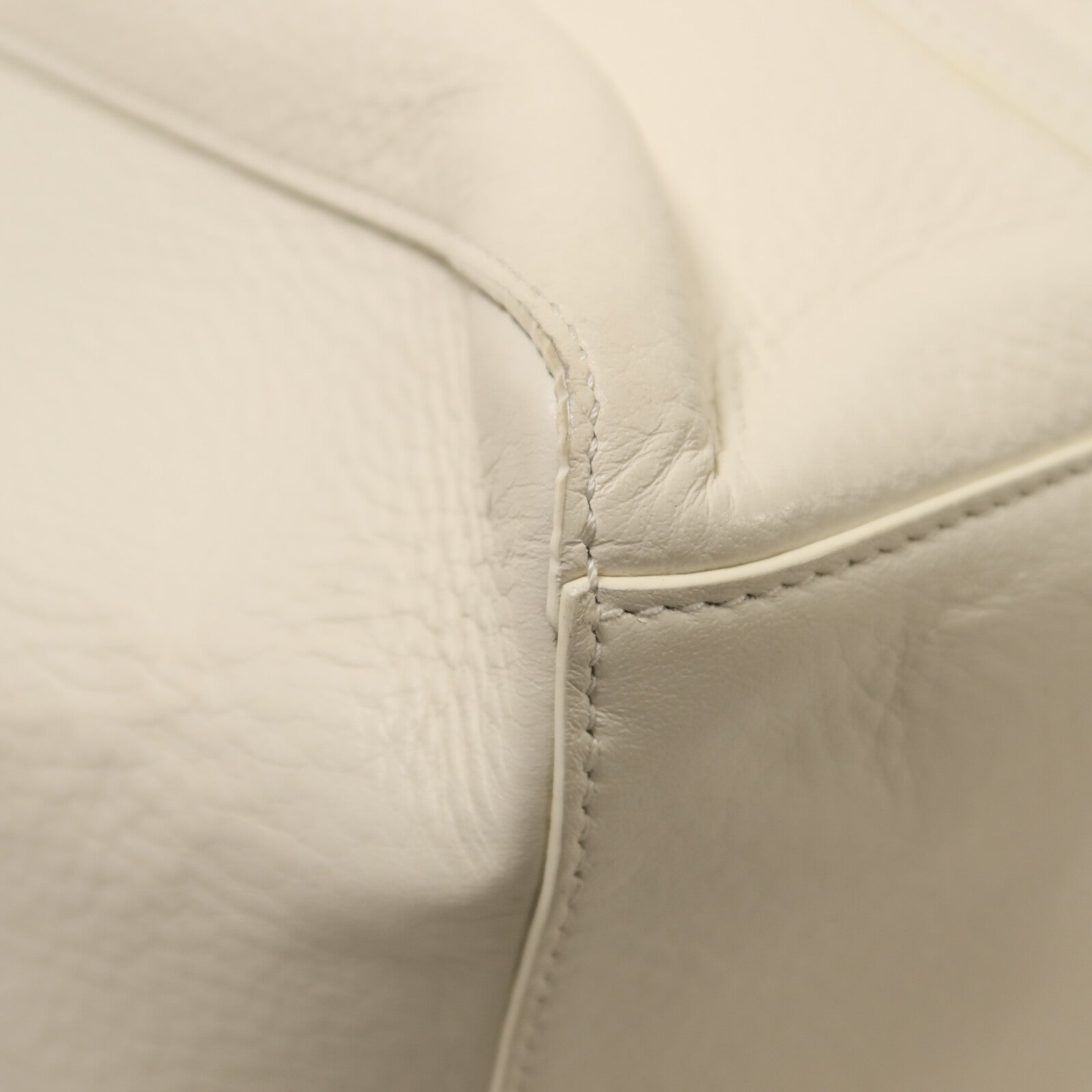 BALENCIAGA 牛皮皮革Everyday Tote Bag銀扣手挽袋