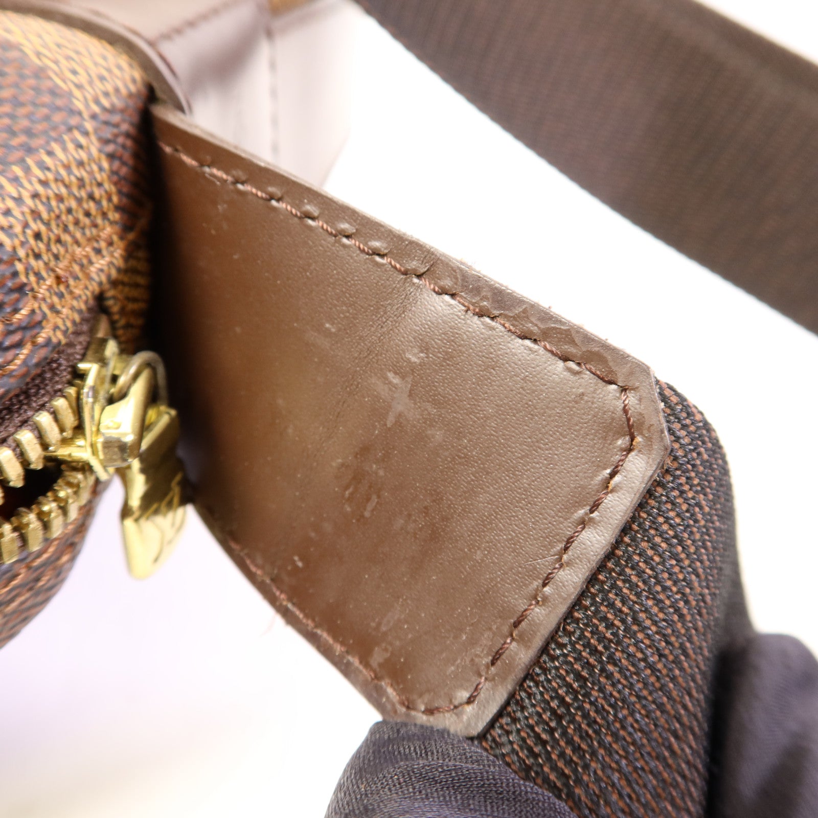 LOUIS VUITTON Damier Naviglio金扣肩背袋