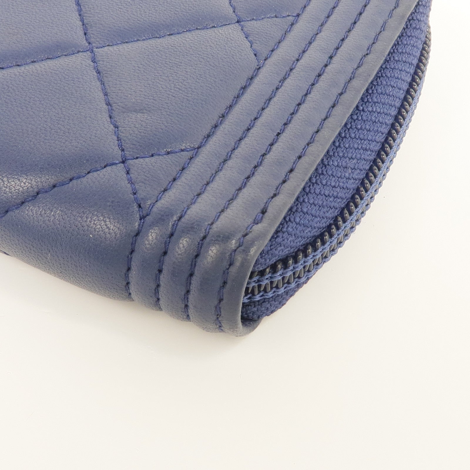 CHANEL 羊皮皮革Boy Zipped Wallet金扣錢包