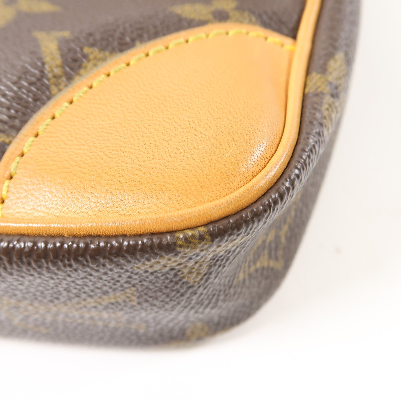LOUIS VUITTON Monogram Danube金扣肩背袋啡色