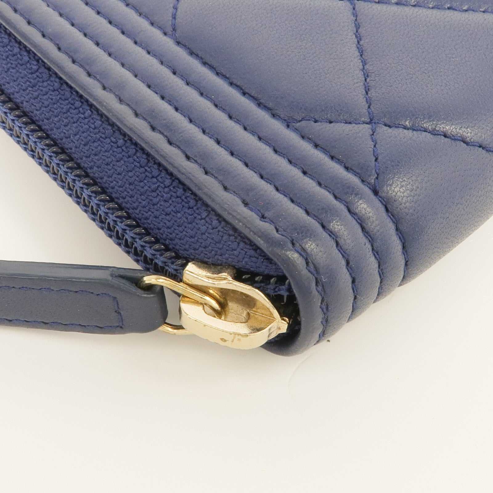 CHANEL 羊皮皮革Boy Zipped Wallet金扣錢包