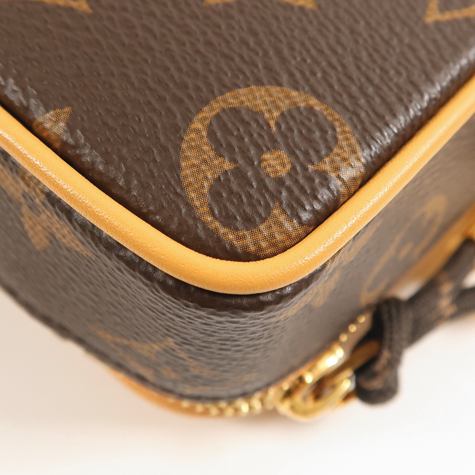 LOUIS VUITTON Monogram Baladeur Wearable Wallet金扣肩背袋