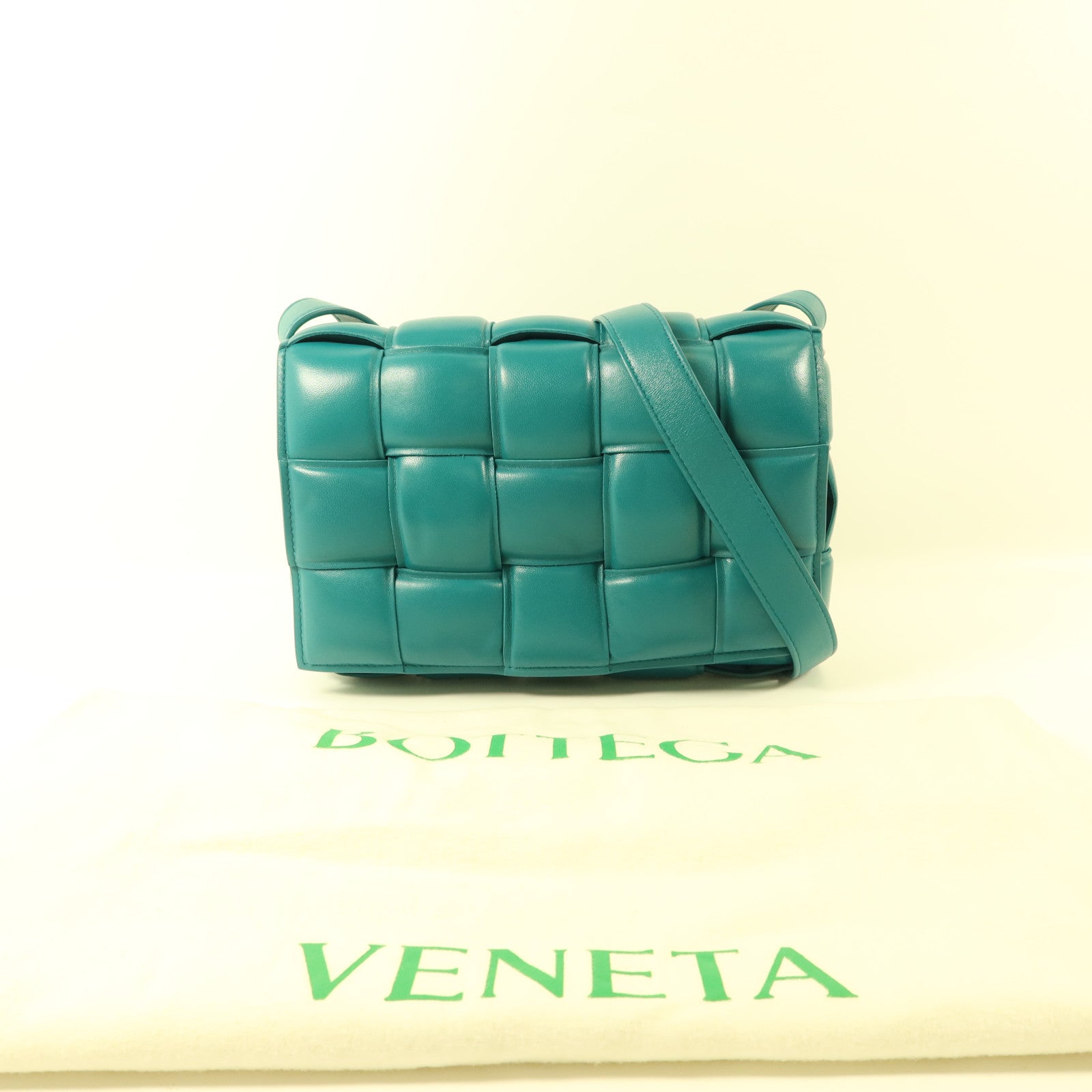 BOTTEGA VENETA 羊皮皮革Padded Cassette肩背袋