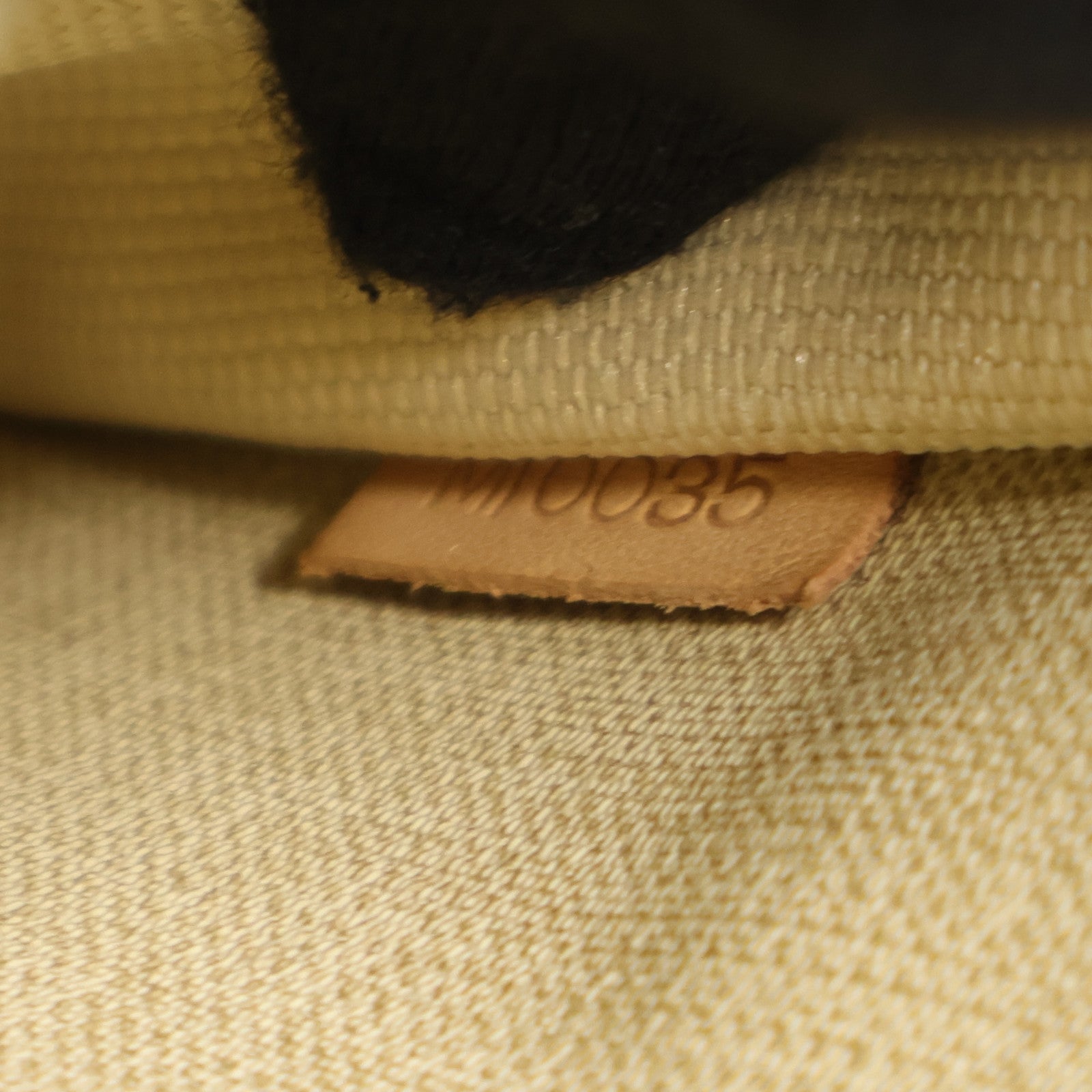 LOUIS VUITTON Monogram Trouville金扣手挽袋