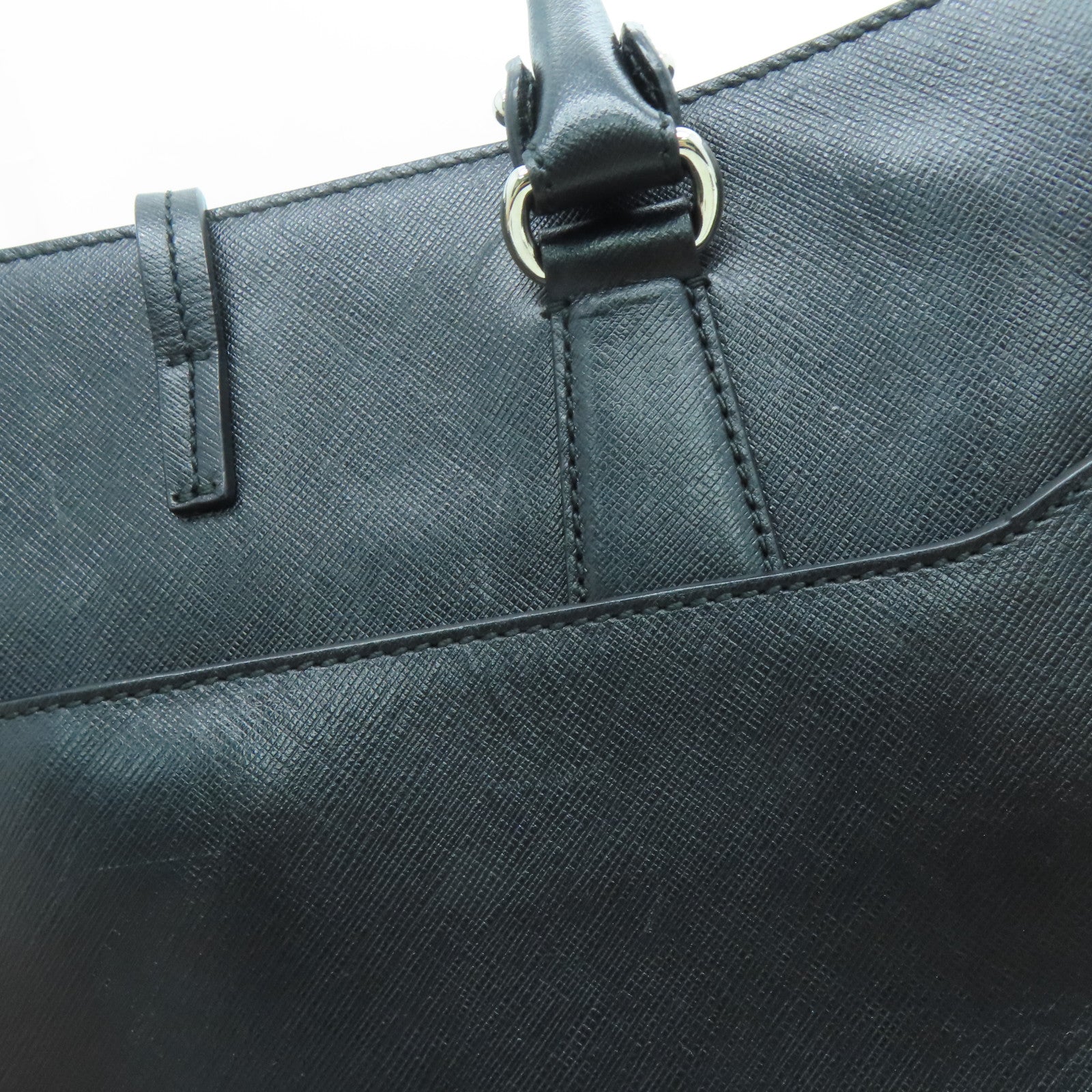 Salvatore Ferragamo 【激減優惠】牛皮皮革Hand Bag銀扣手挽袋黑色