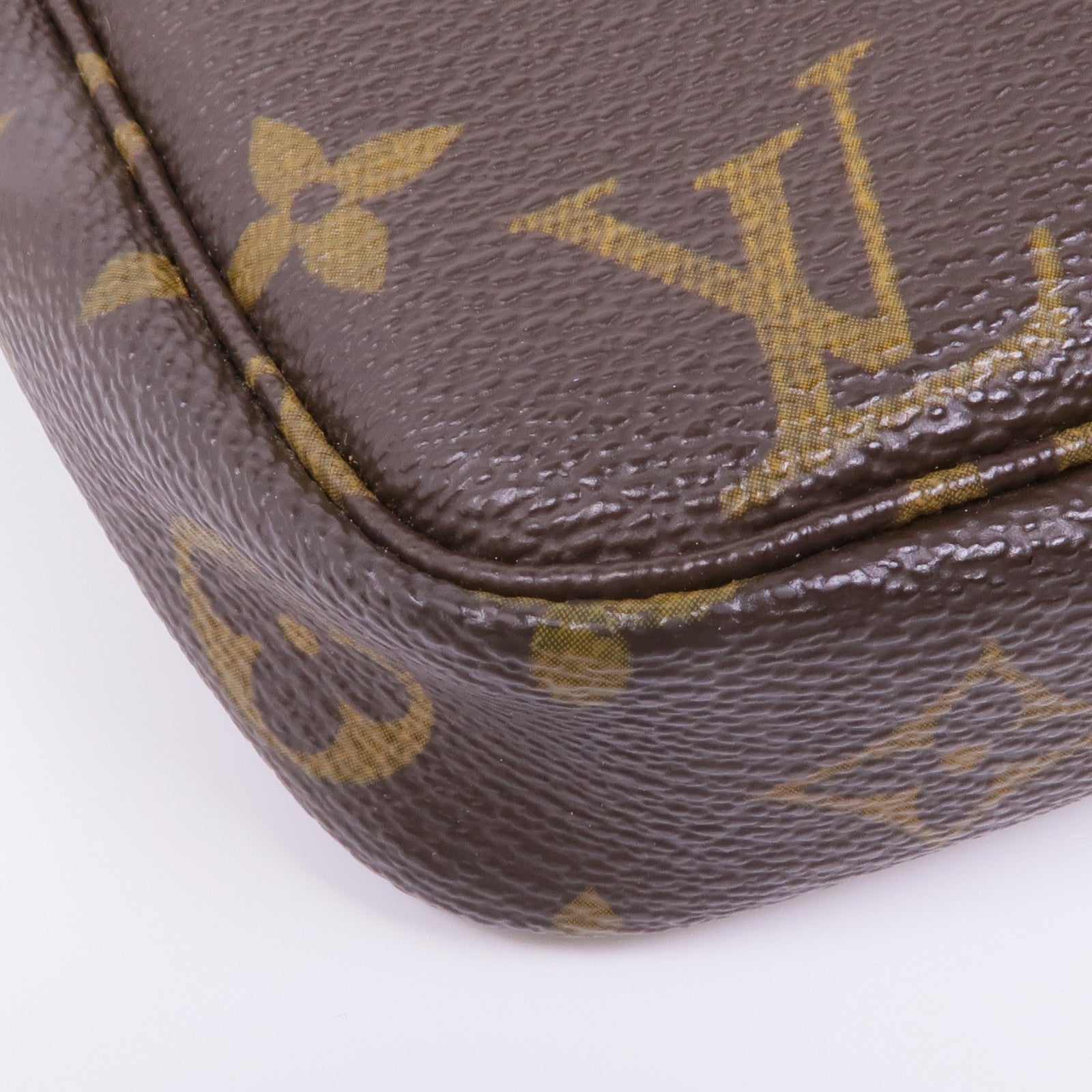 LOUIS VUITTON Monogram Pochette Accessoires金扣手拿包棕色