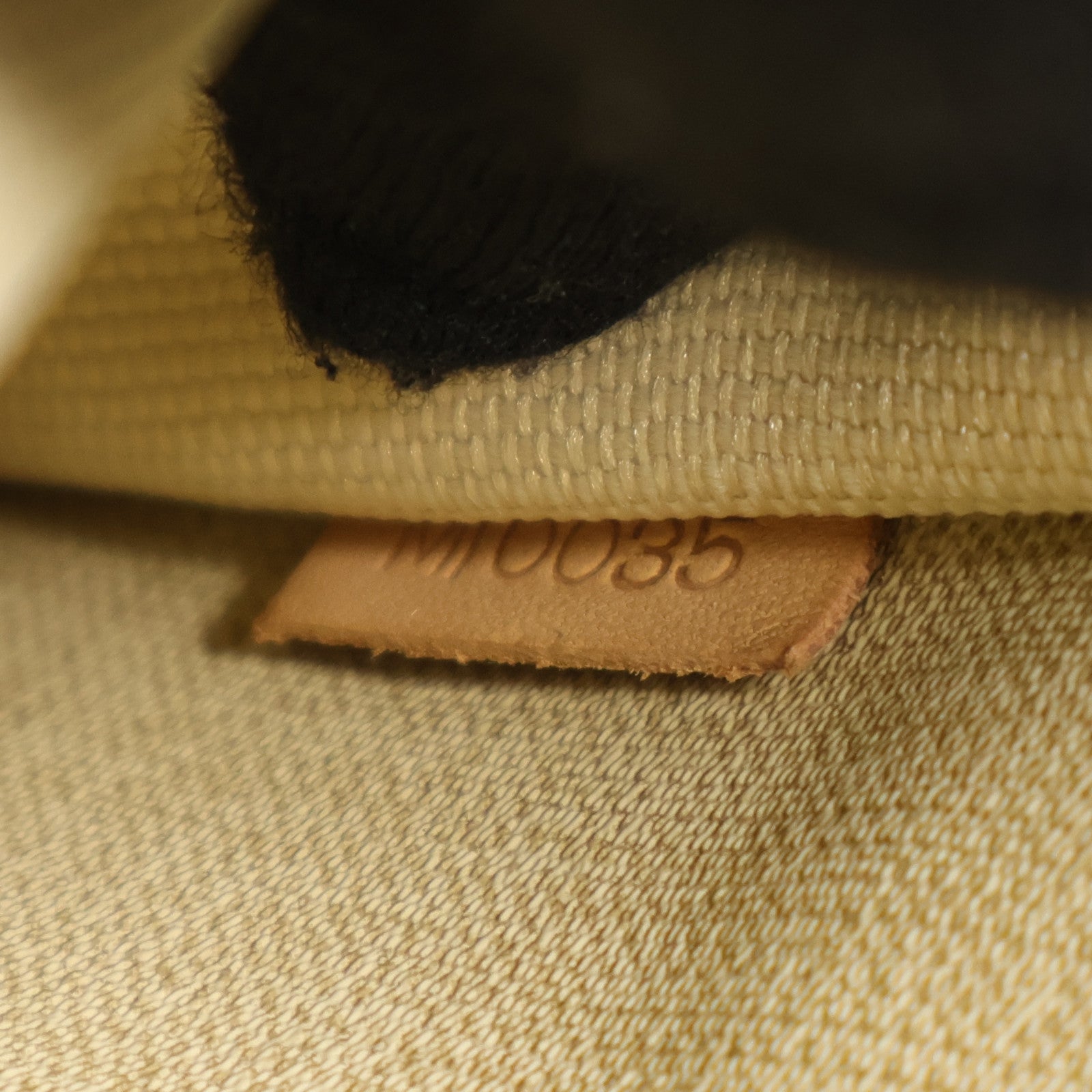 LOUIS VUITTON Monogram Trouville金扣手挽袋