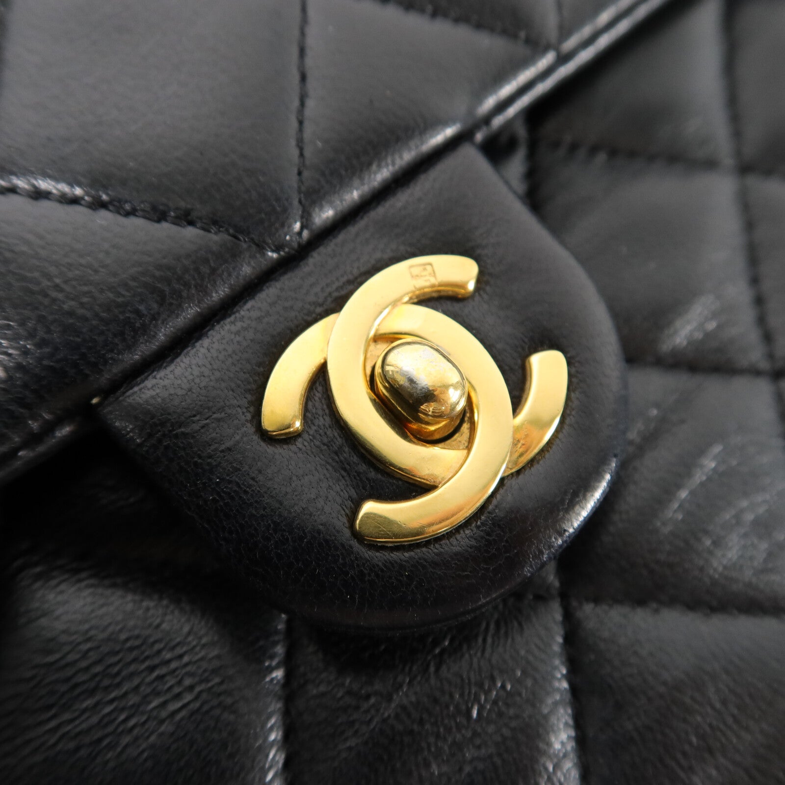 CHANEL 羊皮皮革Vintage Mini Classic Square鏈帶肩背袋