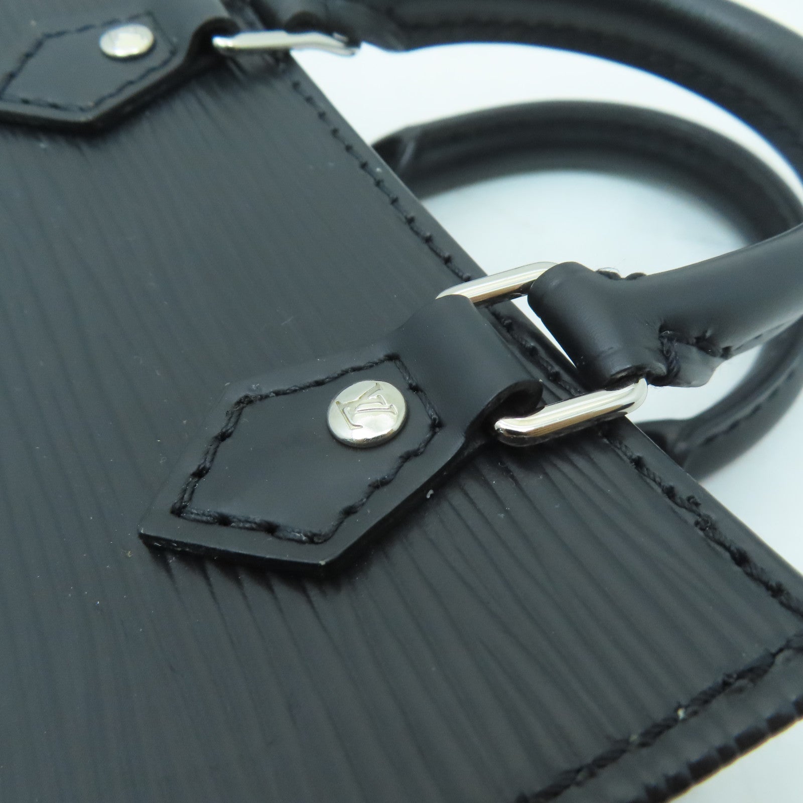 LOUIS VUITTON 【激減優惠】Epi Petit Sac Plat銀扣手挽肩背兩用袋黑色