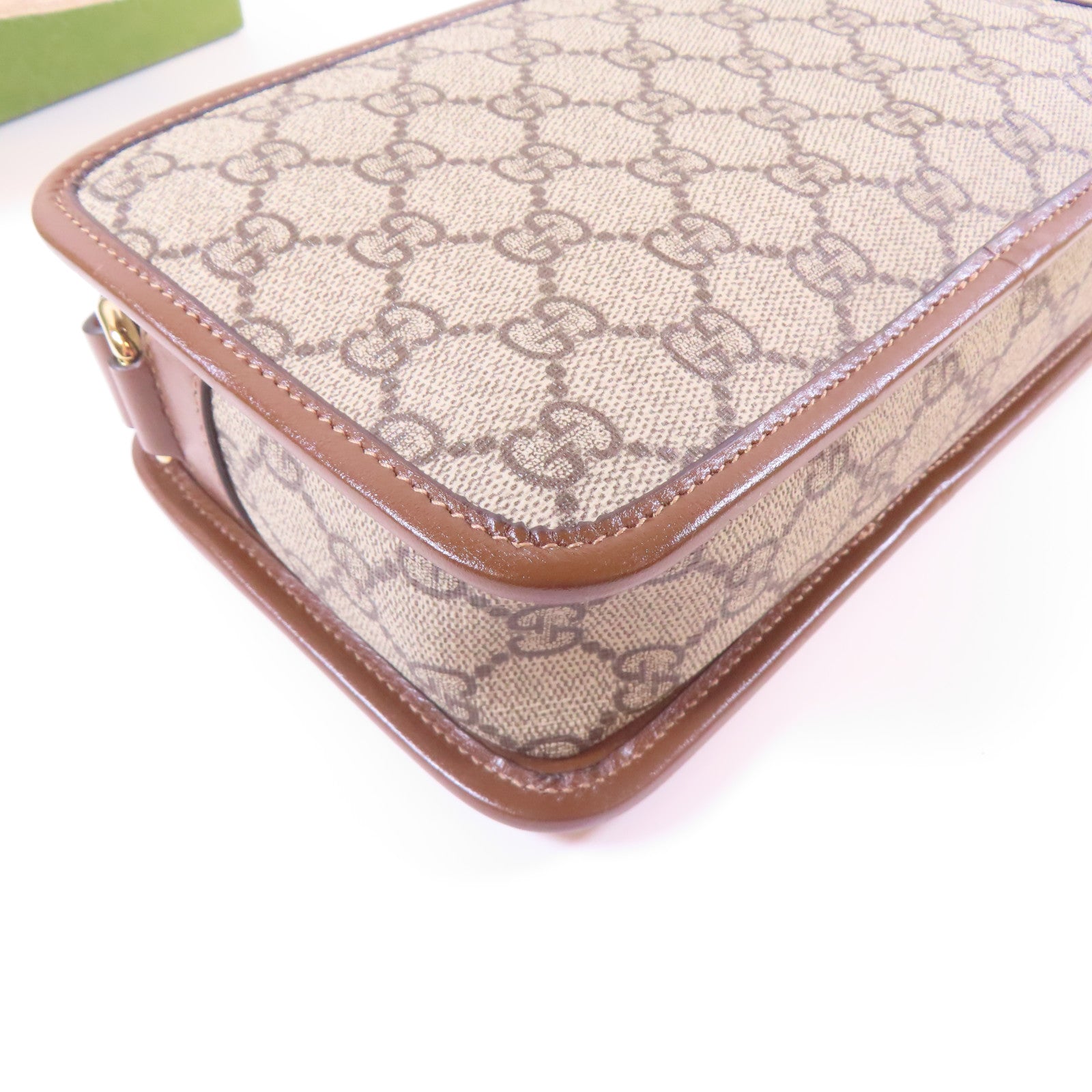 GUCCI 塗層帆布Retro GG金扣肩背袋啡色