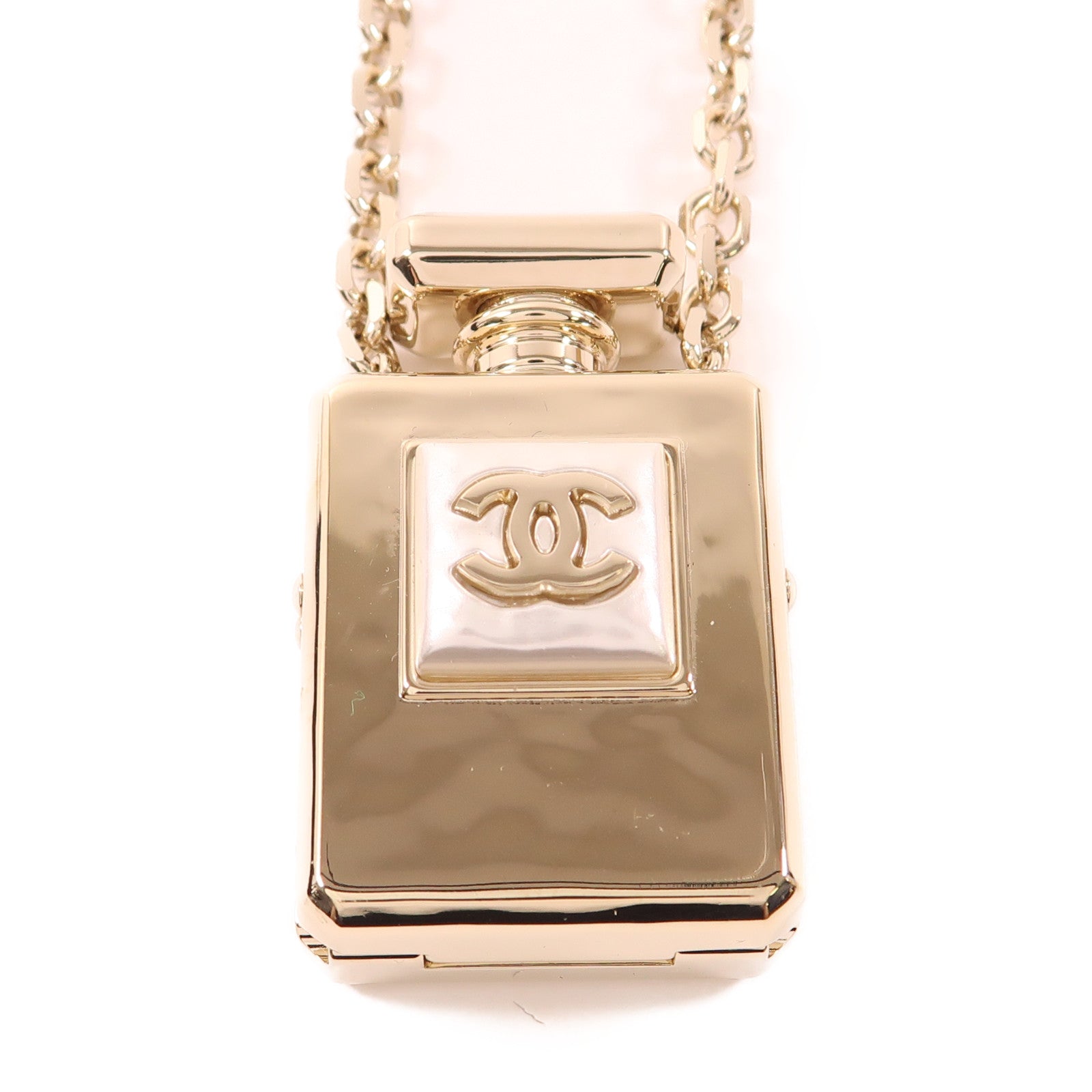 CHANEL CC Necklace Metal Gold