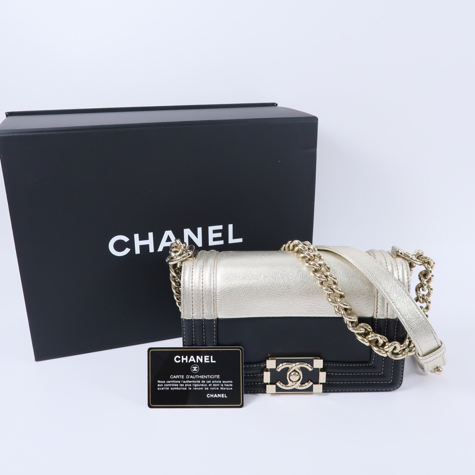 CHANEL 牛皮皮革Boy 20鏈帶肩背袋