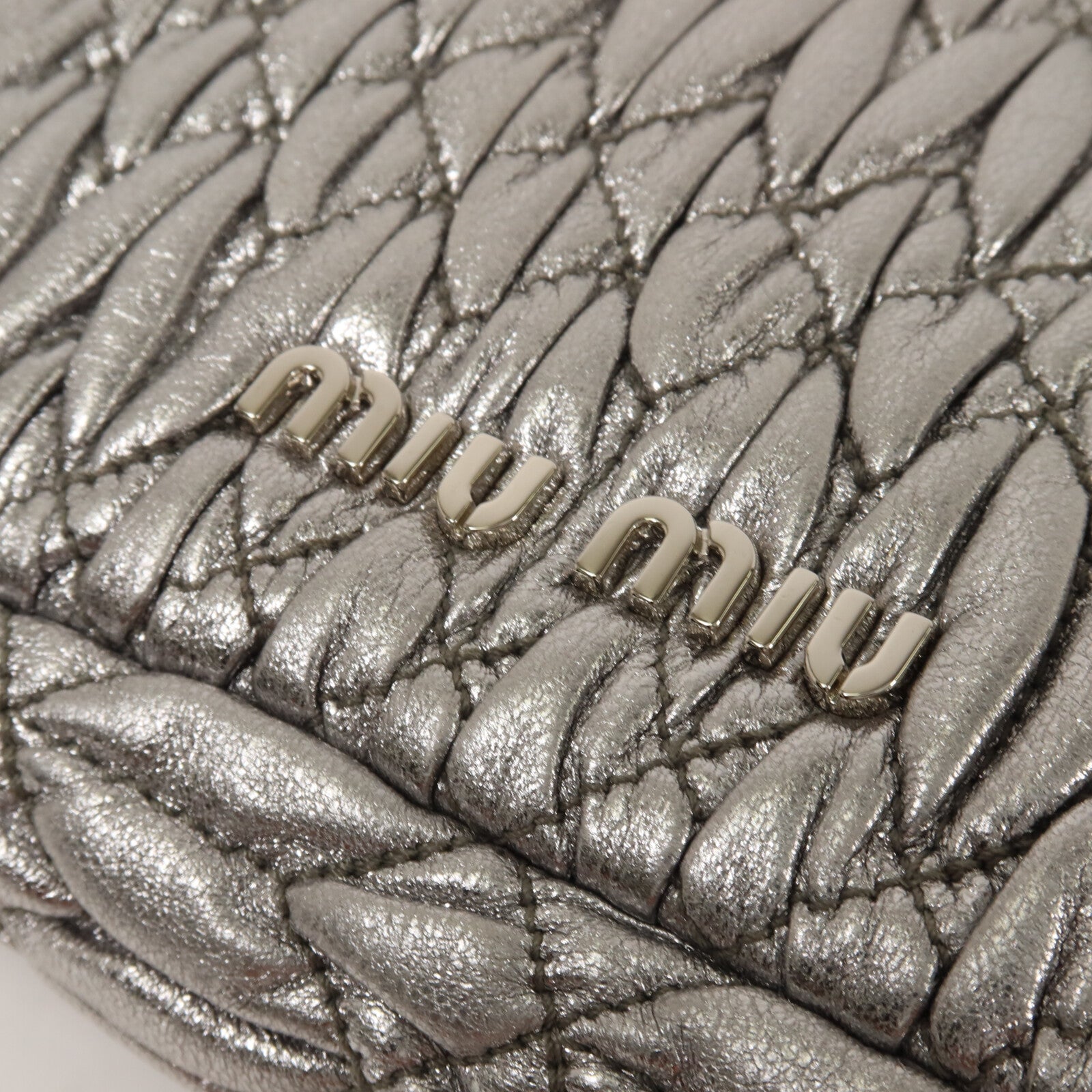 Miu Miu 羊皮皮革Clutch With Chain鏈帶肩背袋