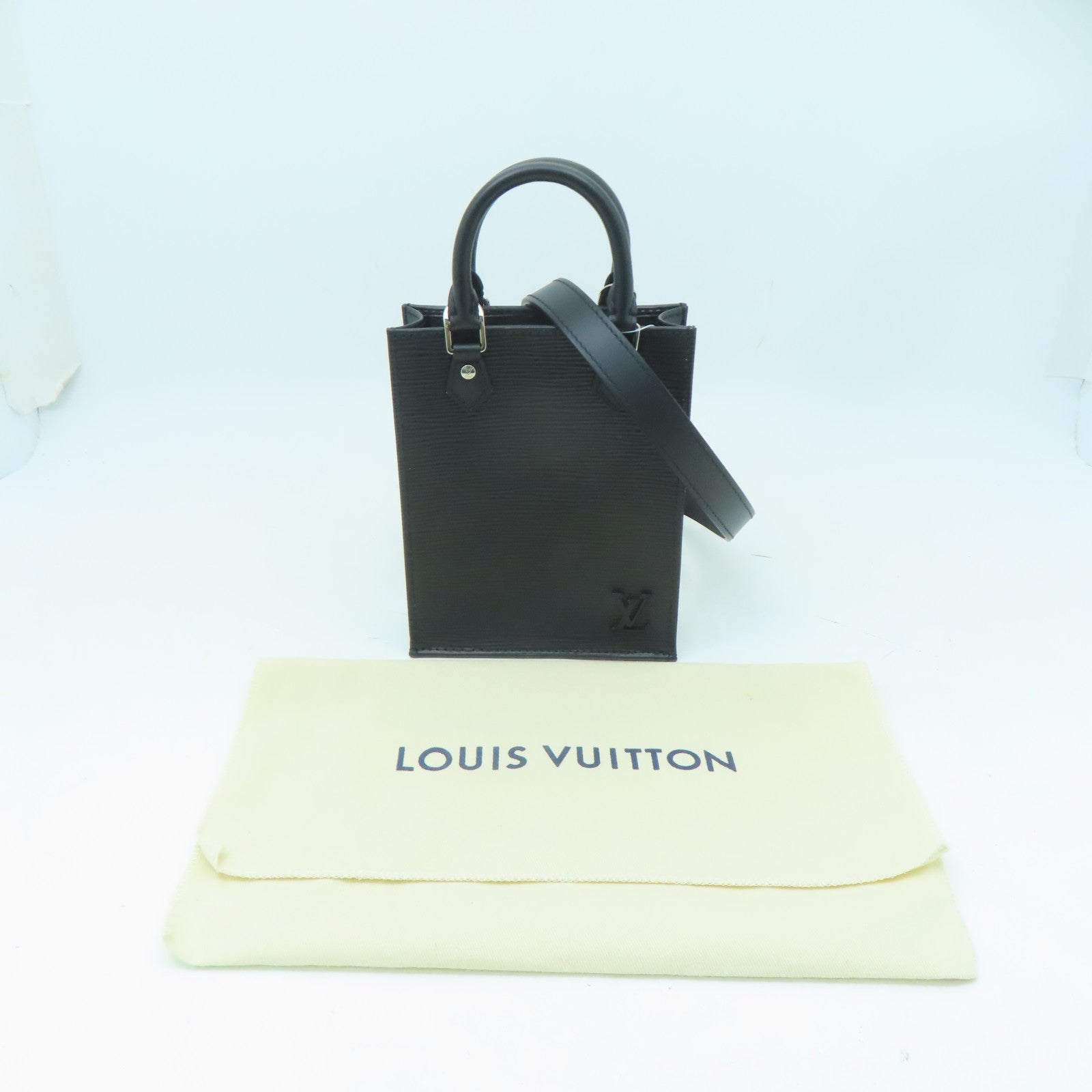 LOUIS VUITTON 【激減優惠】Epi Petit Sac Plat銀扣手挽肩背兩用袋黑色