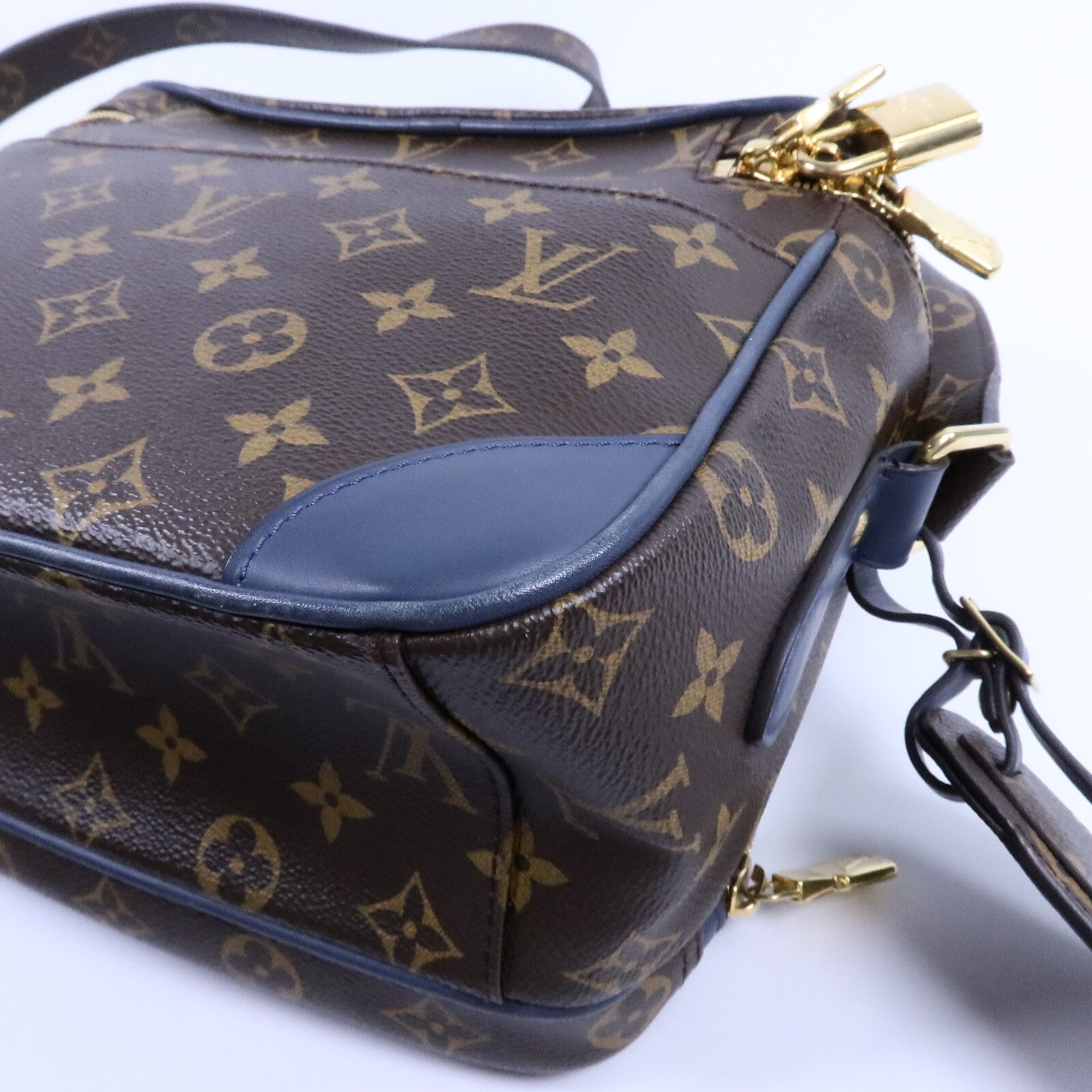 LOUIS VUITTON Monogram Slate Camera Bag手挽肩背兩用袋