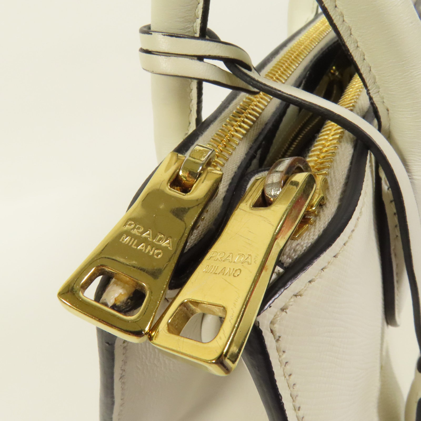 PRADA Saffiano皮革Shoulder Bag金扣手挽肩背兩用袋