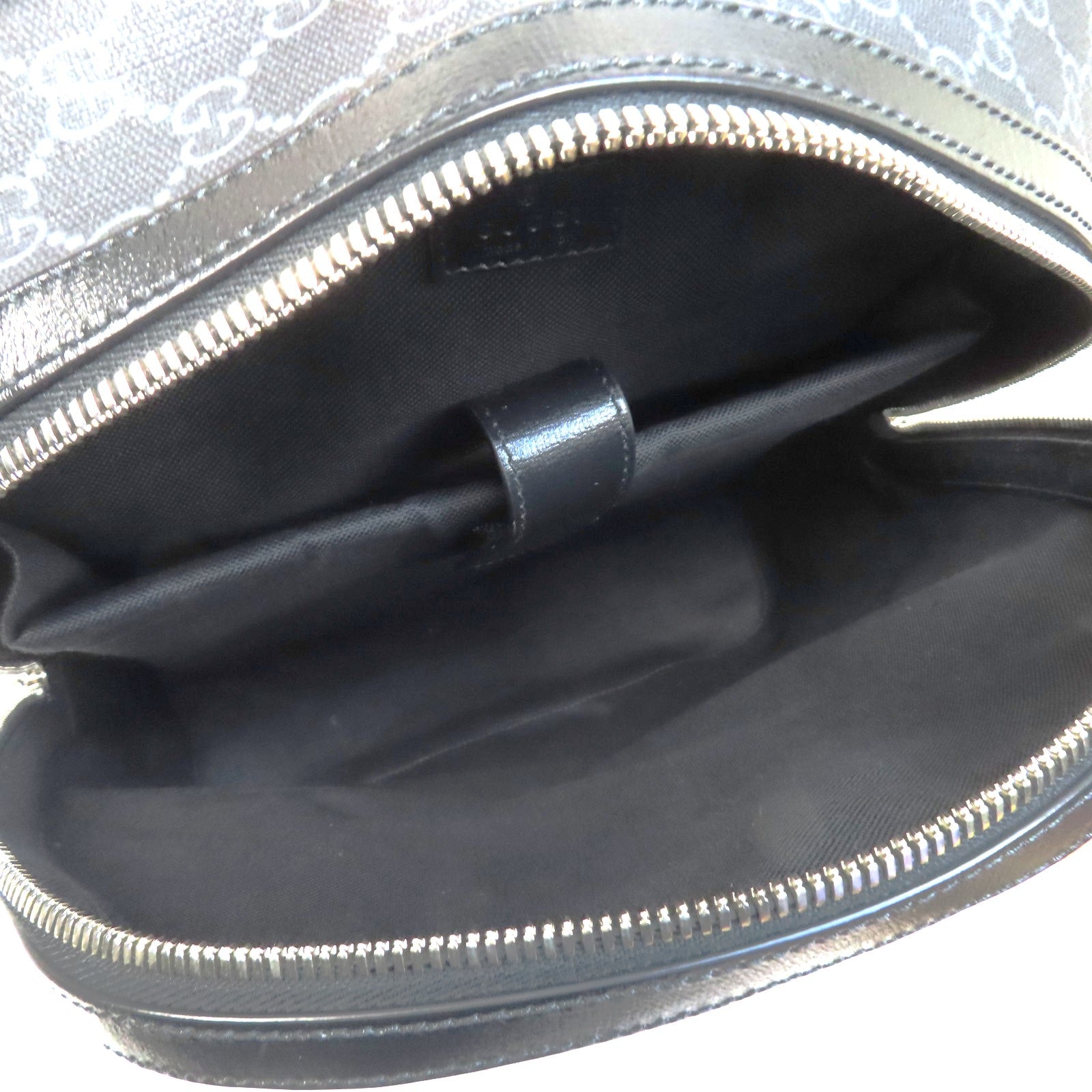 GUCCI 塗層帆布Backpack銀扣背包黑色