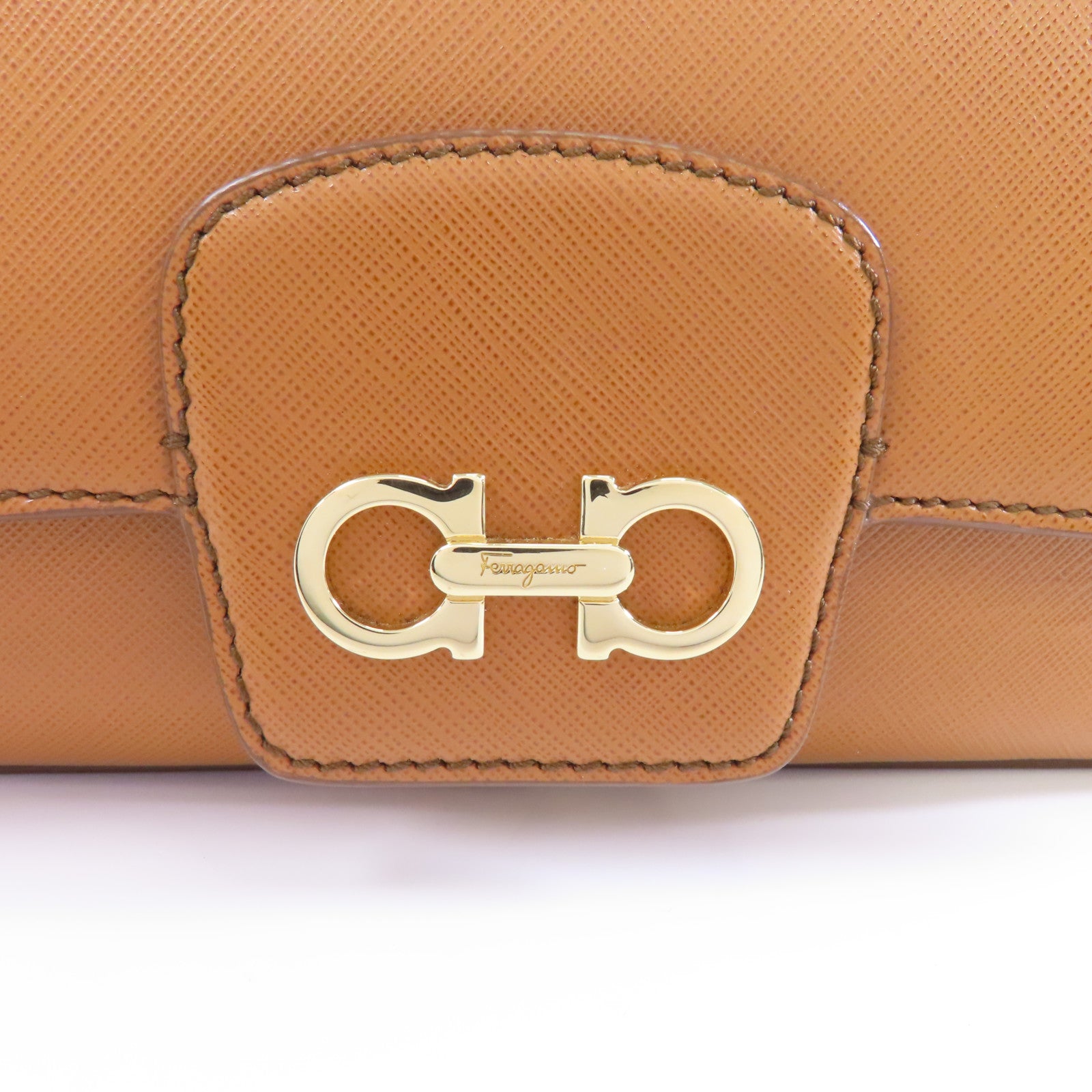 Salvatore Ferragamo 牛皮皮革Shoulder Bag金扣肩背袋啡色
