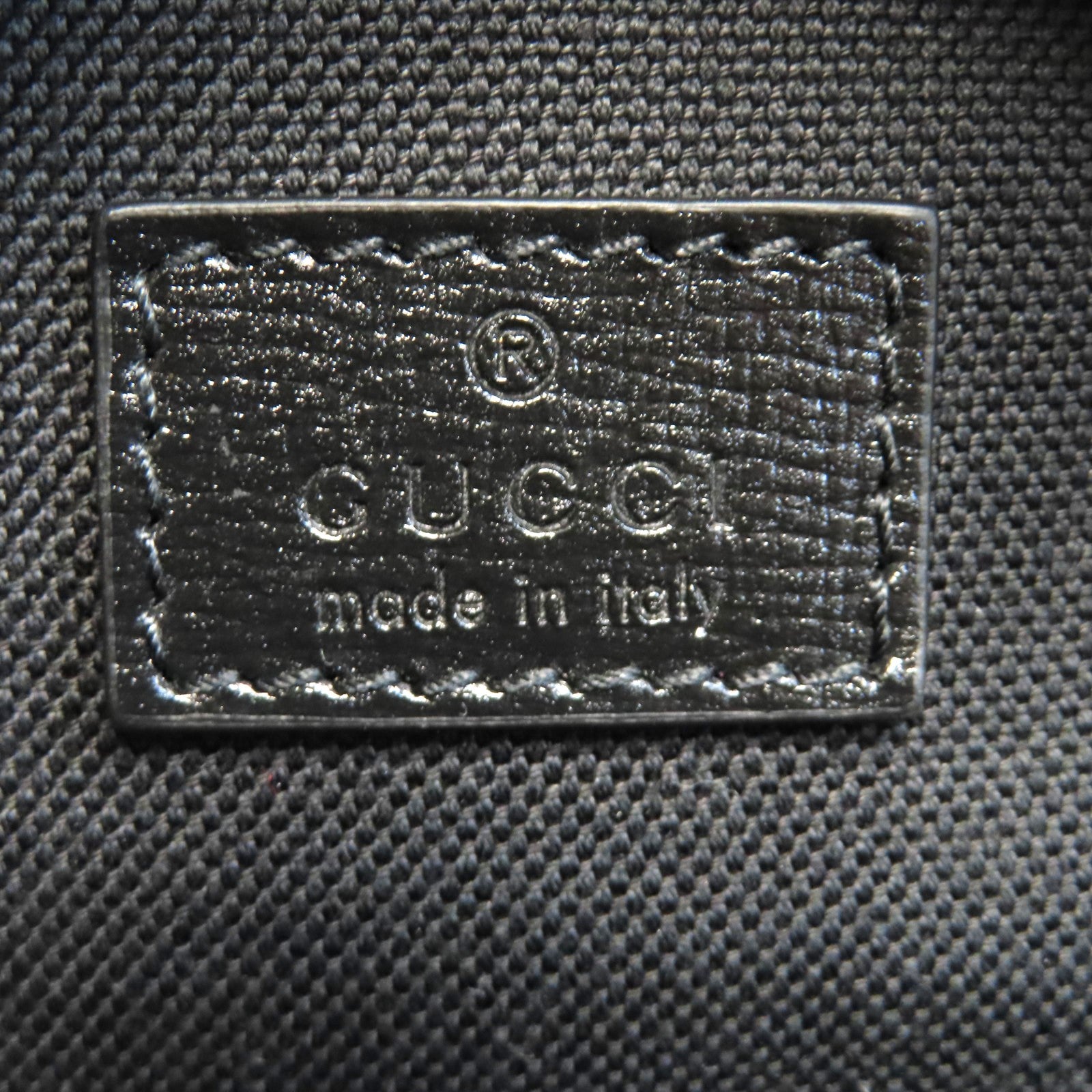GUCCI 塗層帆布Backpack銀扣背包黑色