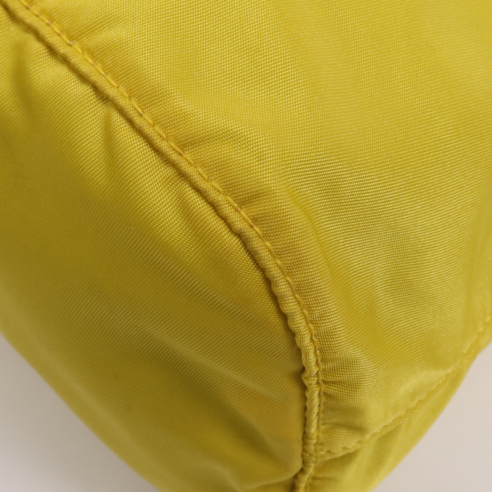 PRADA 尼龍Clutch Bag銀扣手拿包