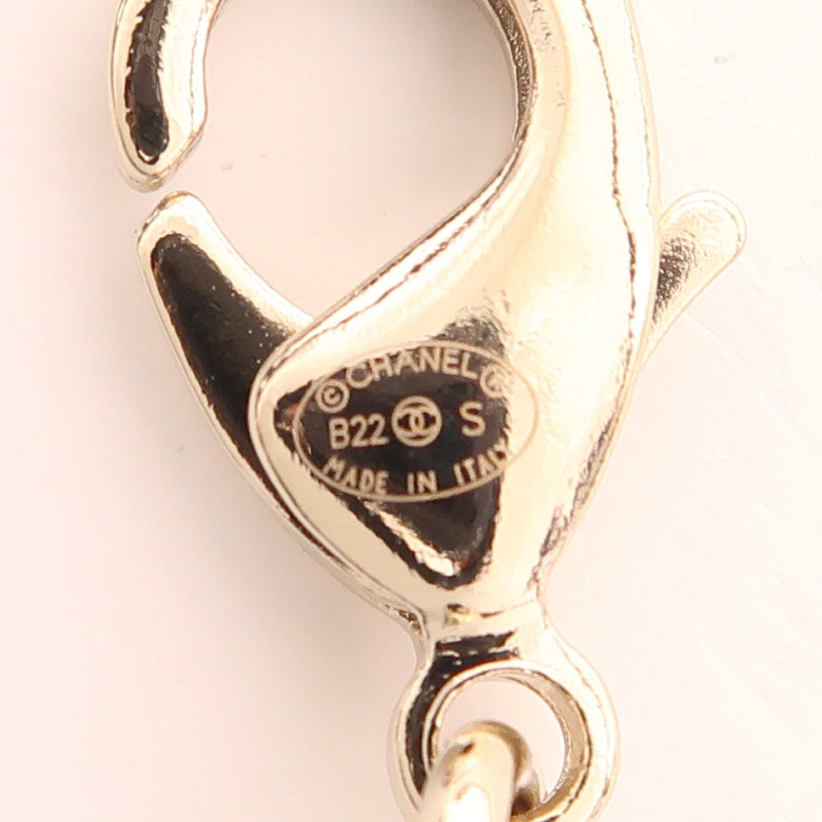 CHANEL CC Necklace Metal Gold