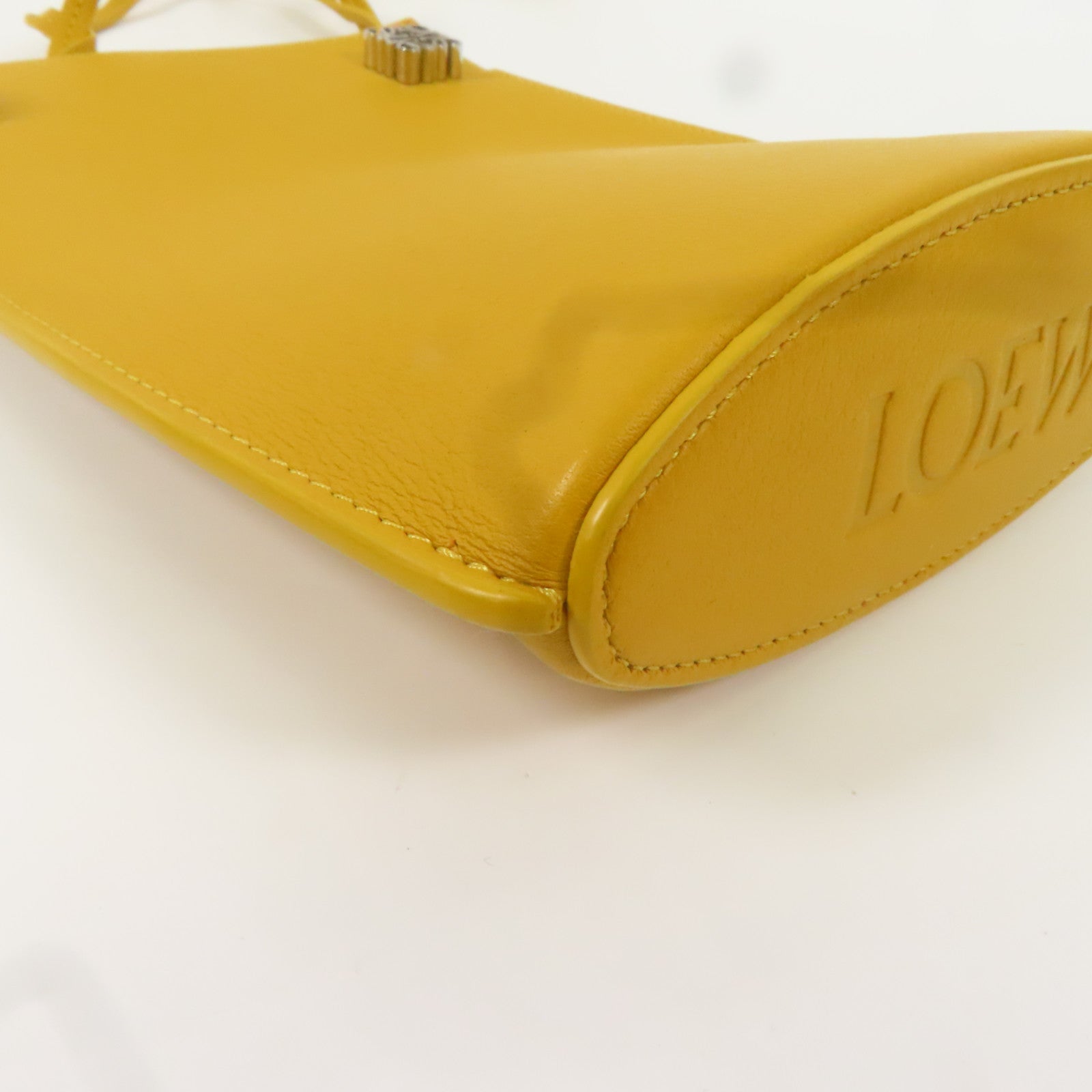 LOEWE 【激減優惠】牛皮皮革Dice Pocket銀扣肩背袋黃色