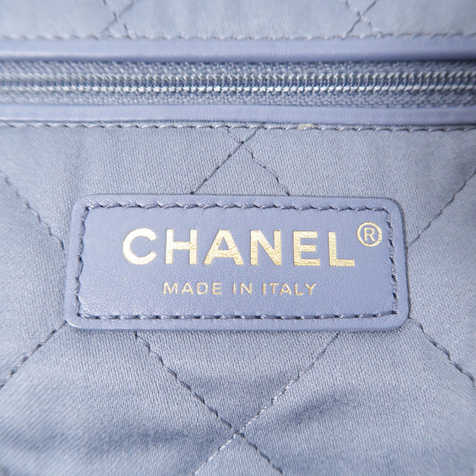 CHANEL 牛皮皮革Chanel 22 Small鏈帶肩背袋