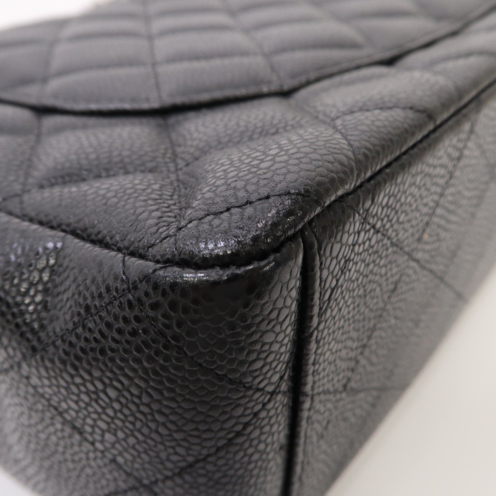 CHANEL 【激減優惠】菱格牛皮皮革Maxi Jumbo銀扣鏈帶肩背袋黑色