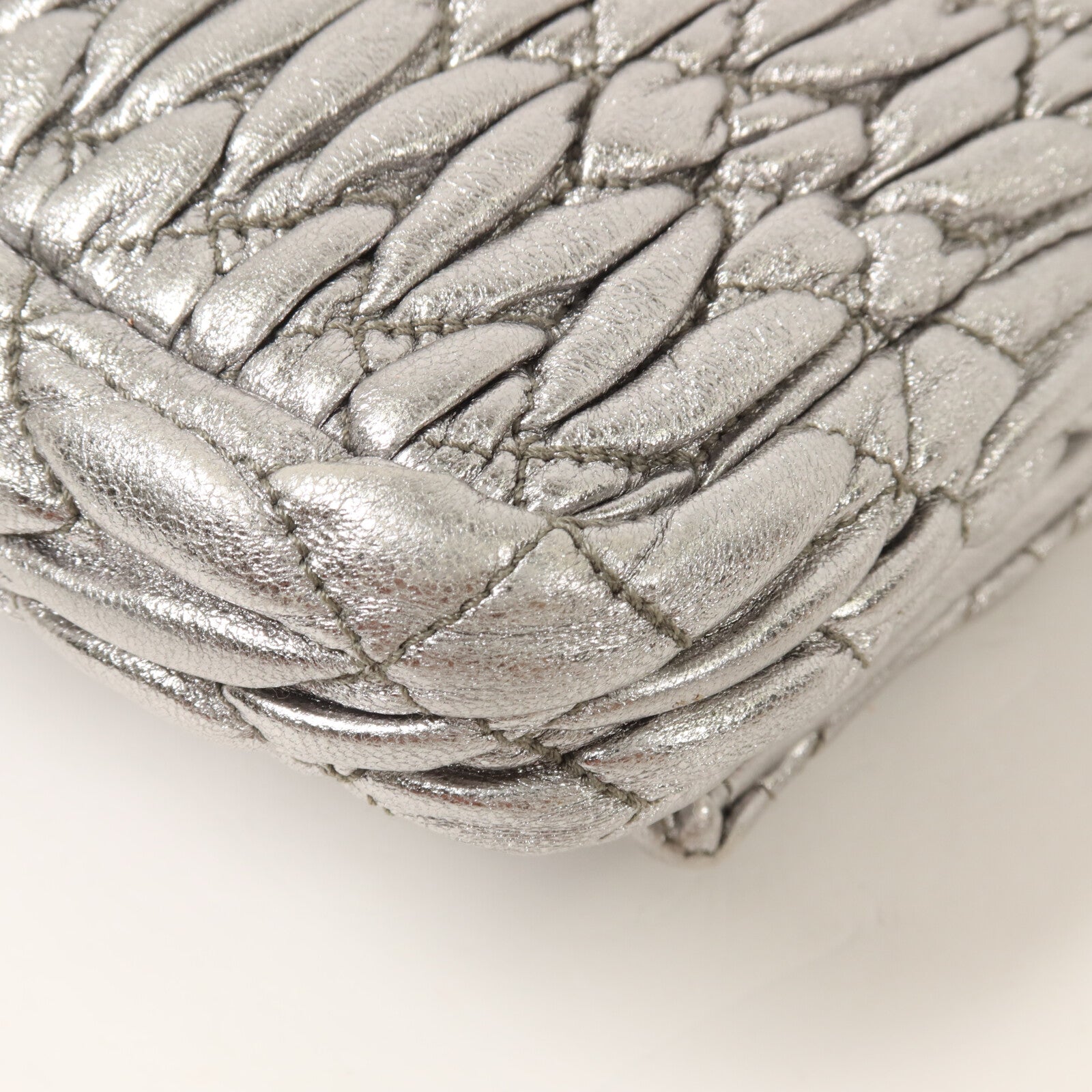 Miu Miu 羊皮皮革Clutch With Chain鏈帶肩背袋