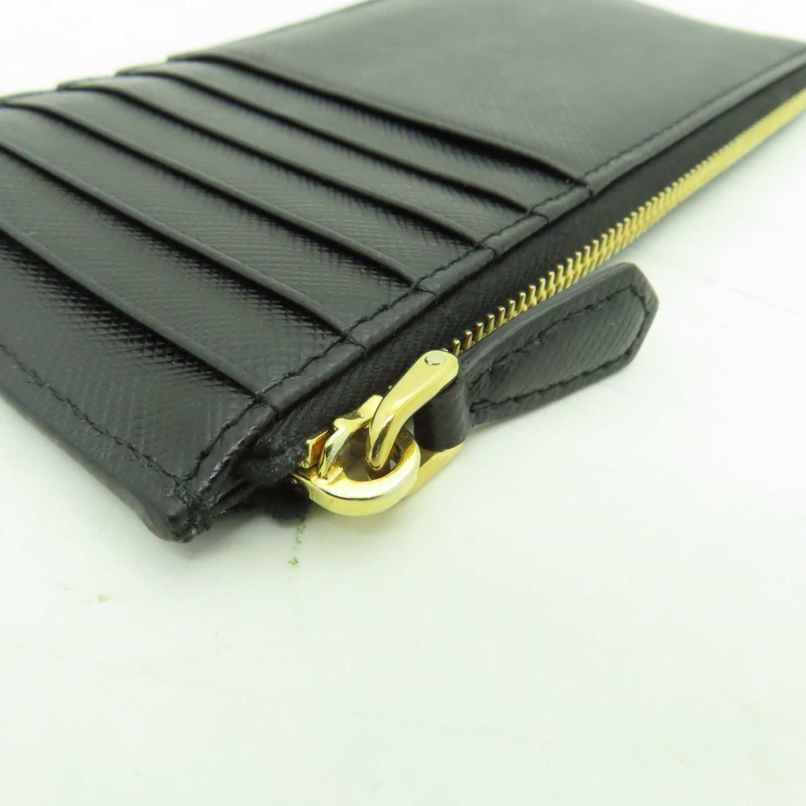 PRADA 牛皮皮革Card Case金扣卡片套黒色
