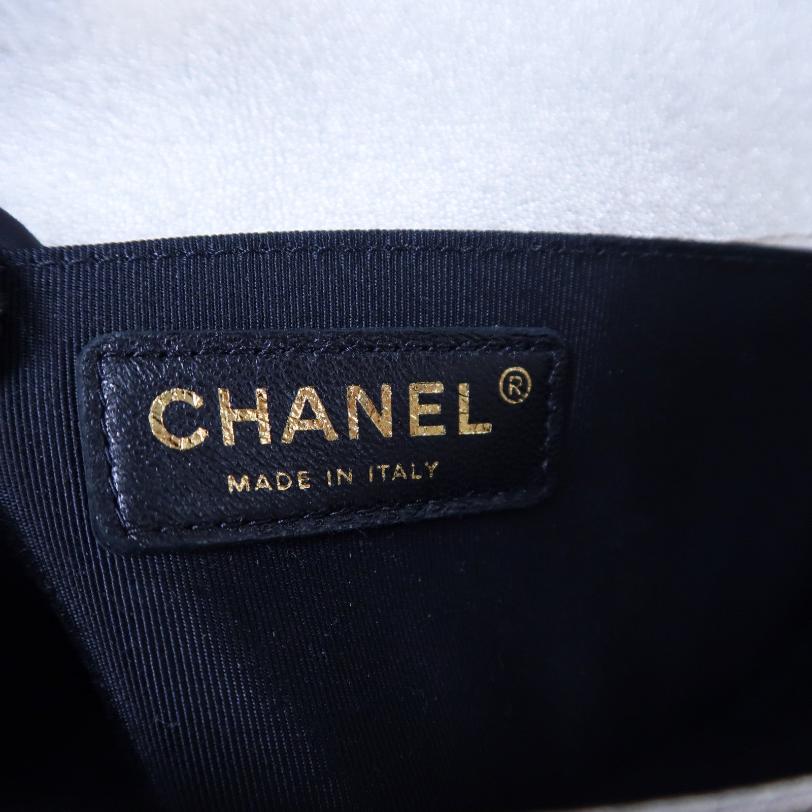 CHANEL 牛皮皮革Boy 20鏈帶肩背袋