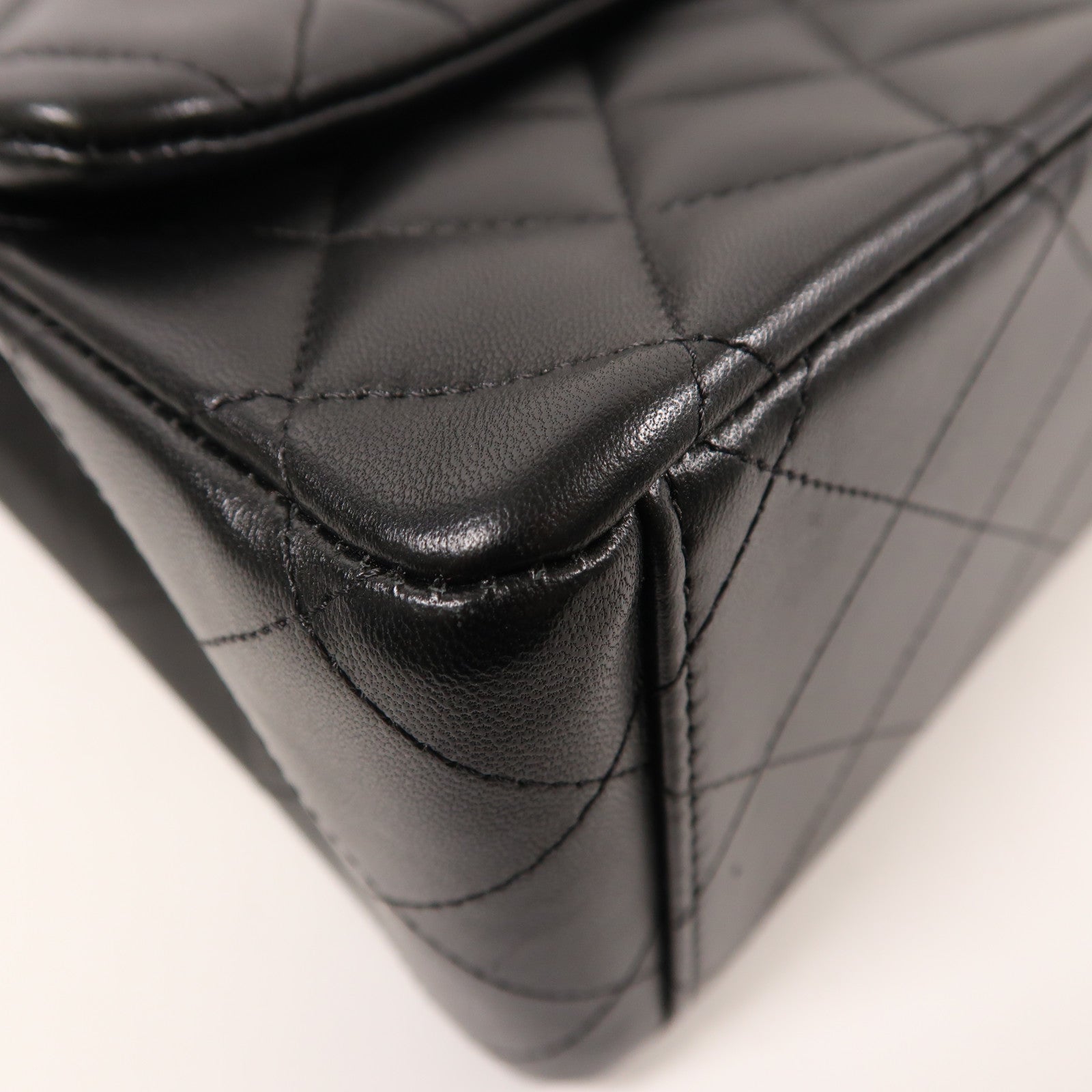 CHANEL 羊皮皮革Maxi Classic金扣鏈帶肩背袋