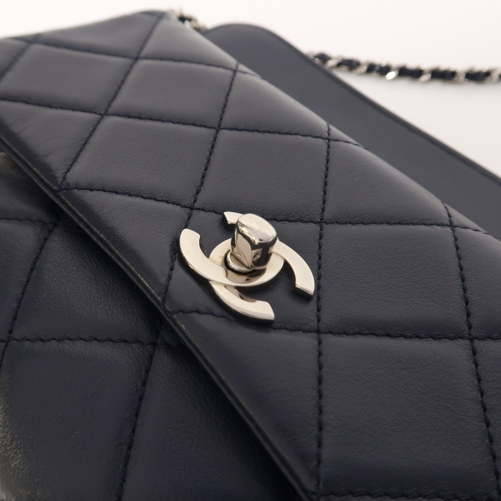 CHANEL (PRICE DOWN) Quilted CC SHW Chain Shoulder Bag Calfskin Leather Blue