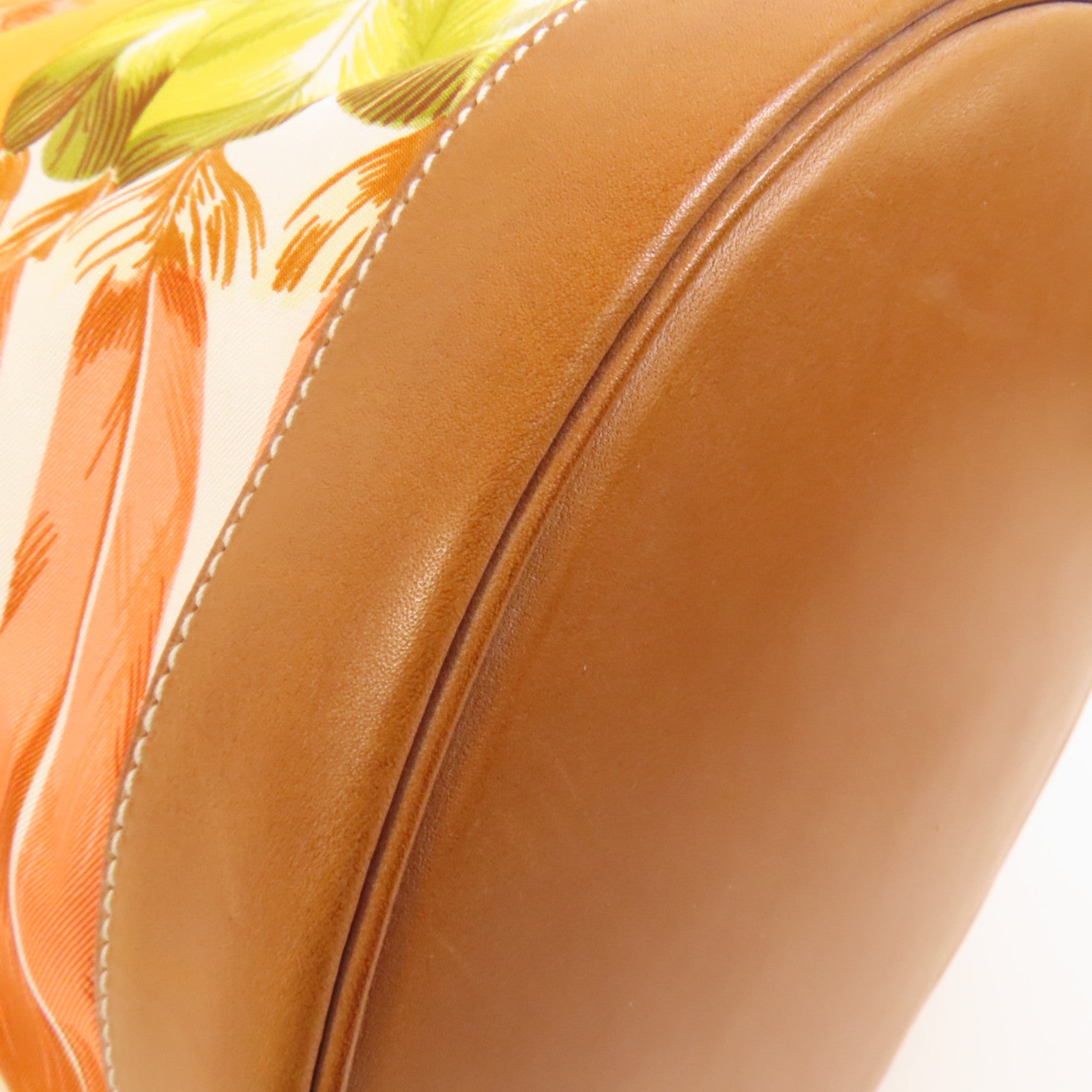 HERMES 絲質Soie Cool 22銀扣肩背袋Orange