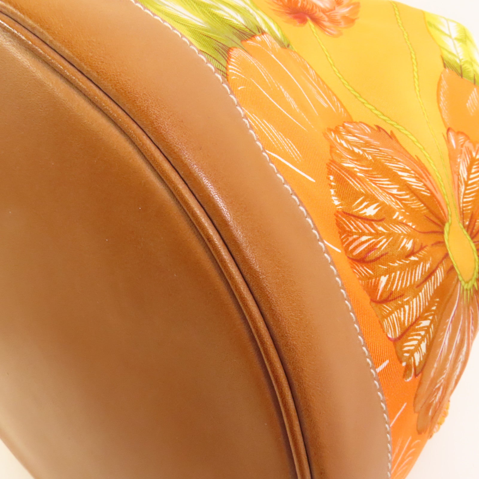 HERMES 絲質Soie Cool 22銀扣肩背袋Orange