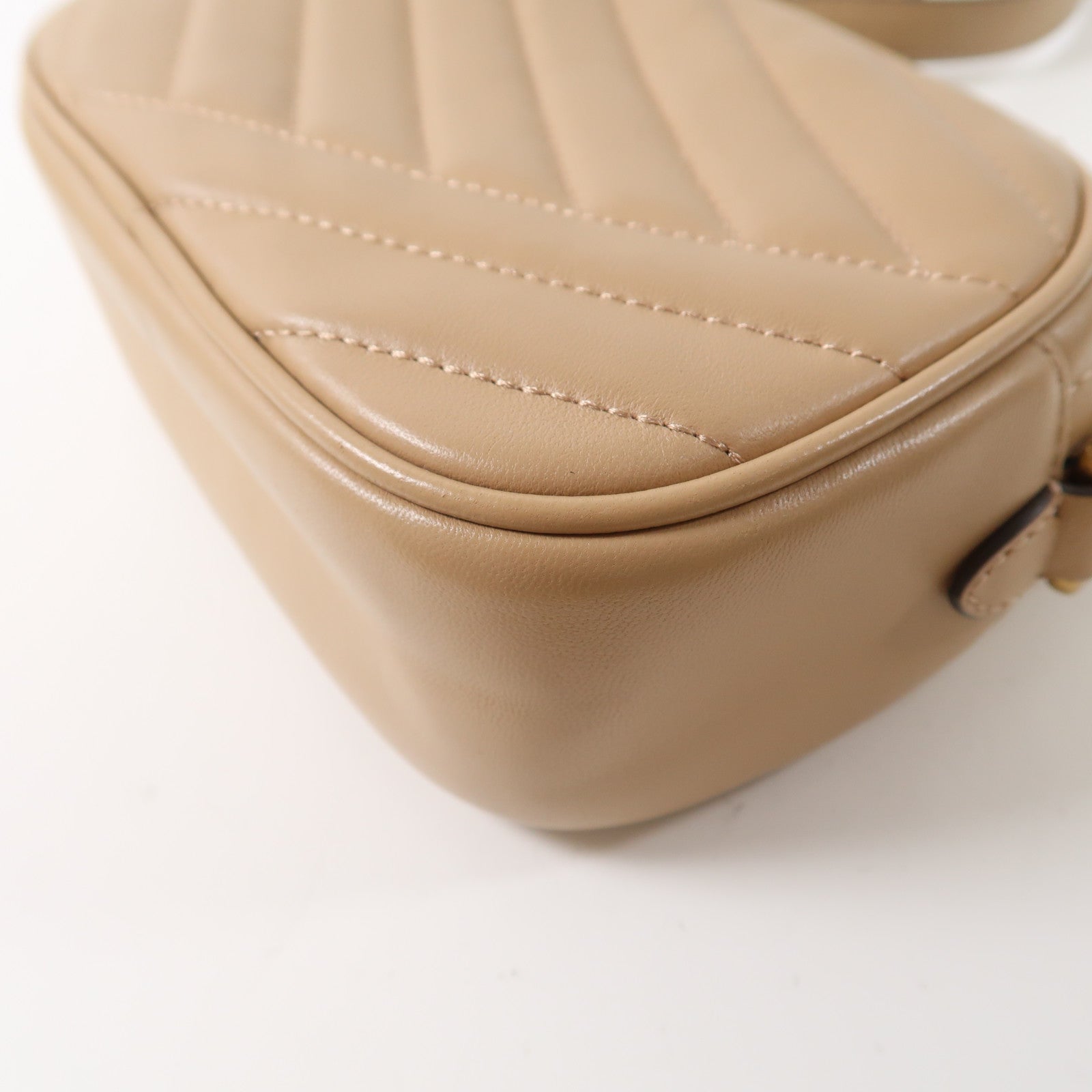TORY BURCH GHW Kira Chevron Camera Shoulder Bag 152353 Calfskin Leather Beige