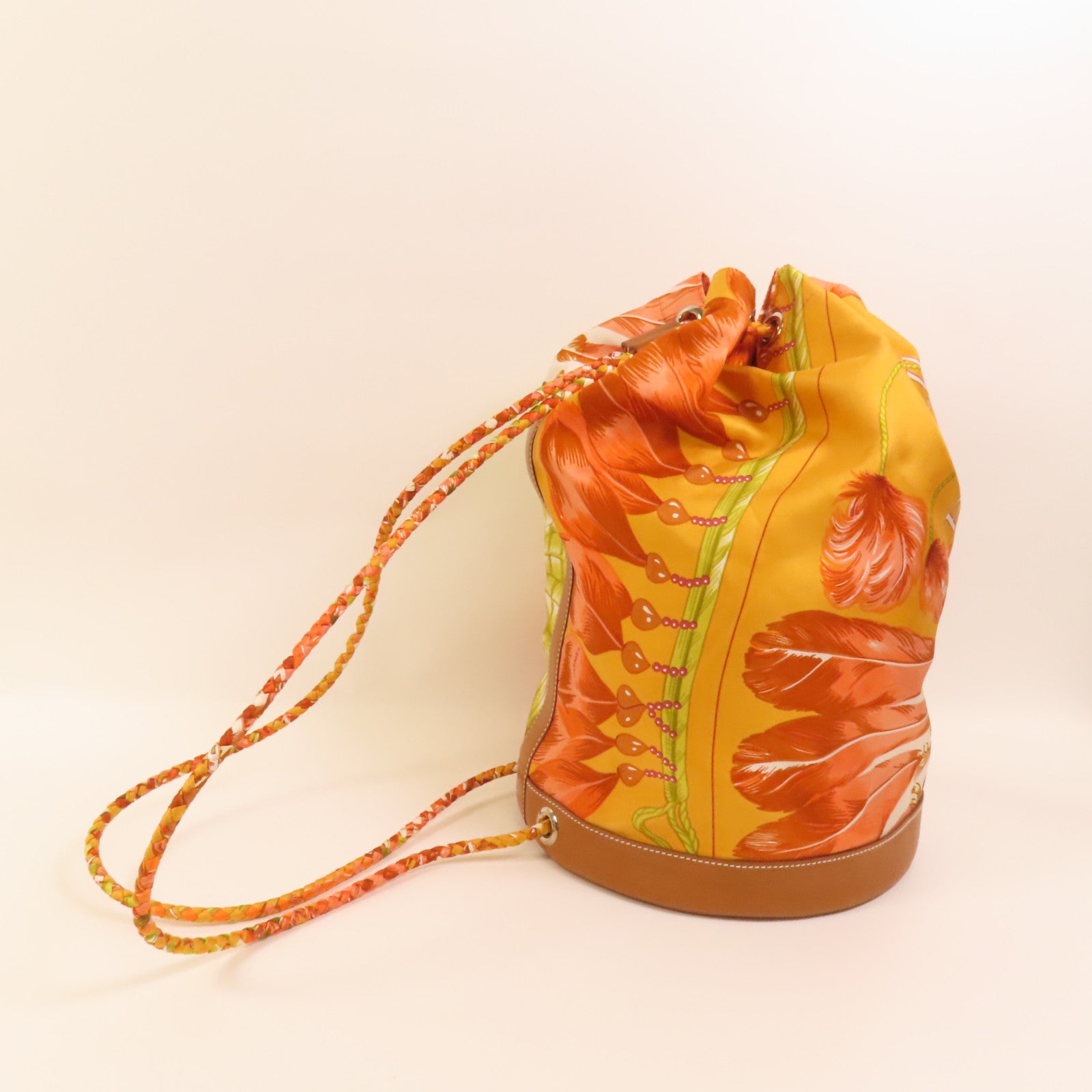HERMES 絲質Soie Cool 22銀扣肩背袋Orange