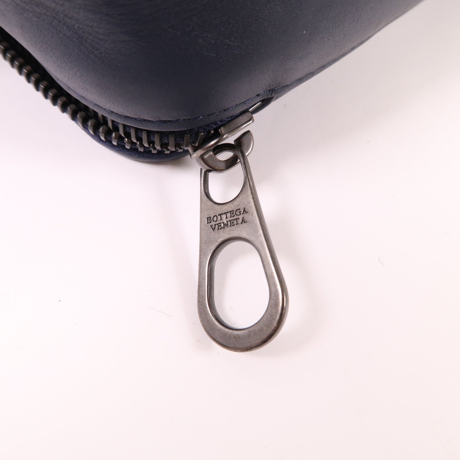 BOTTEGA VENETA 牛皮皮革Pouch小袋