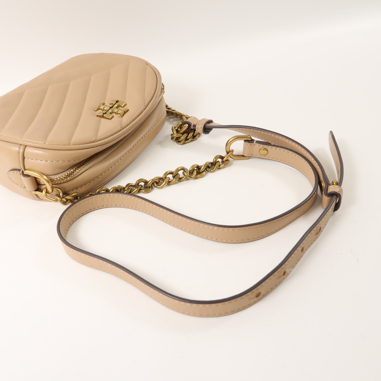 TORY BURCH GHW Kira Chevron Camera Shoulder Bag 152353 Calfskin Leather Beige