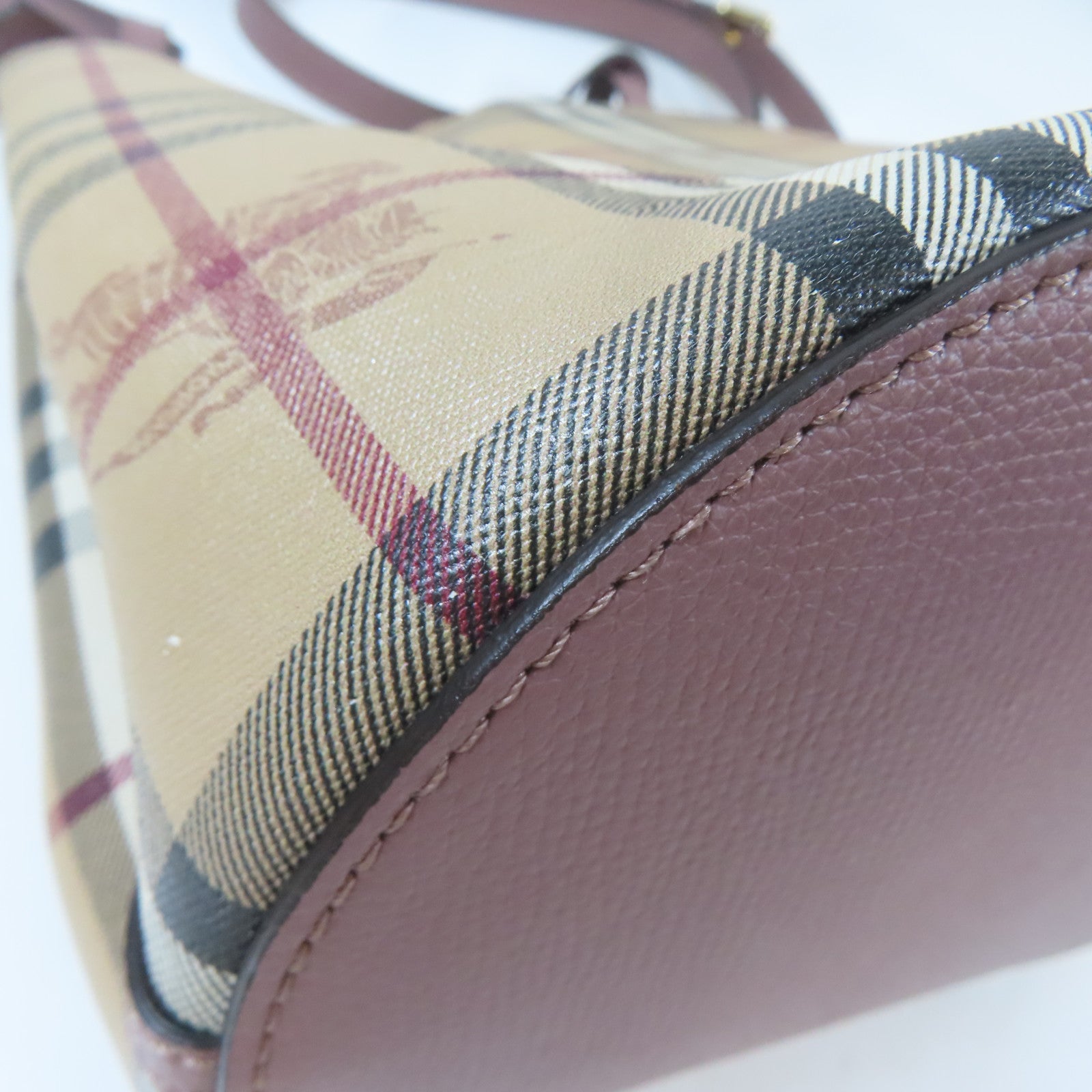 BURBERRY 塗層帆布Check Bucket金扣肩背袋卡其色