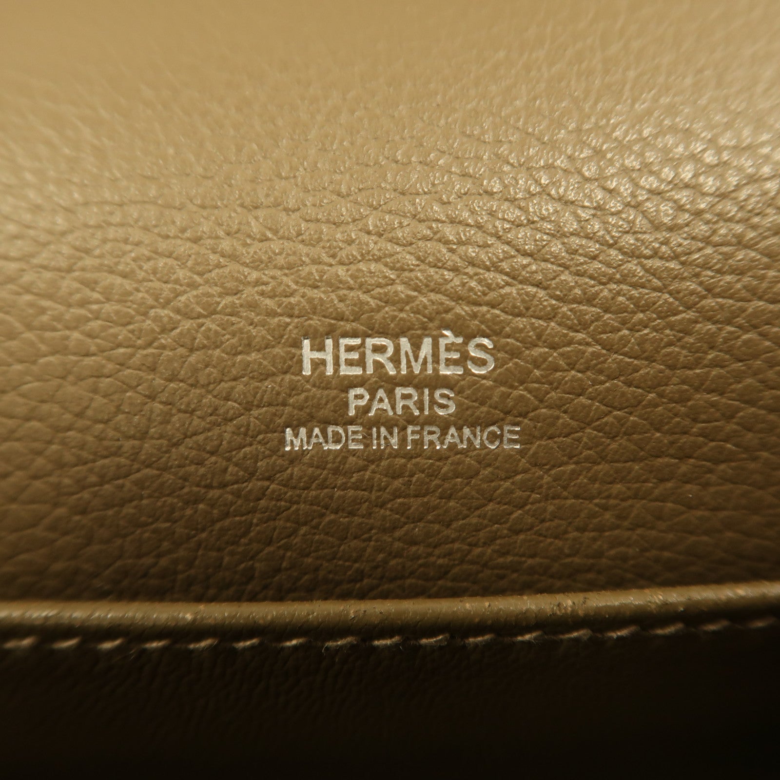 HERMES Evercolor皮革Mini Roulis銀扣肩背袋威瑪犬米色